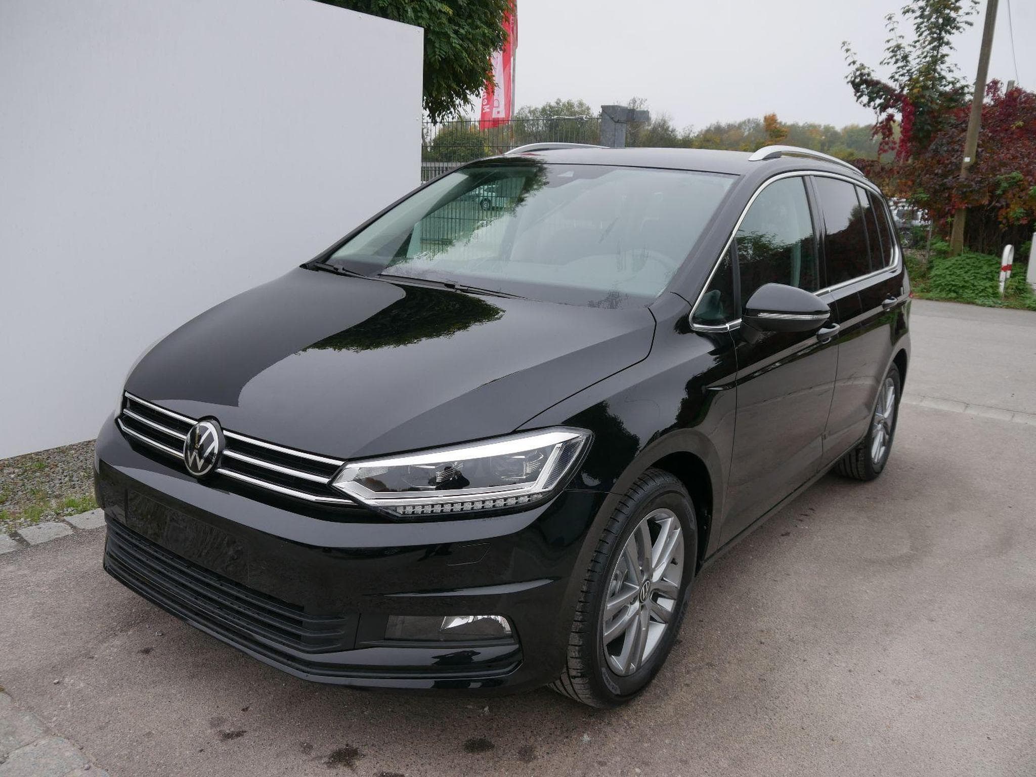 VW Touran Comfortline (2026) - Foto 1