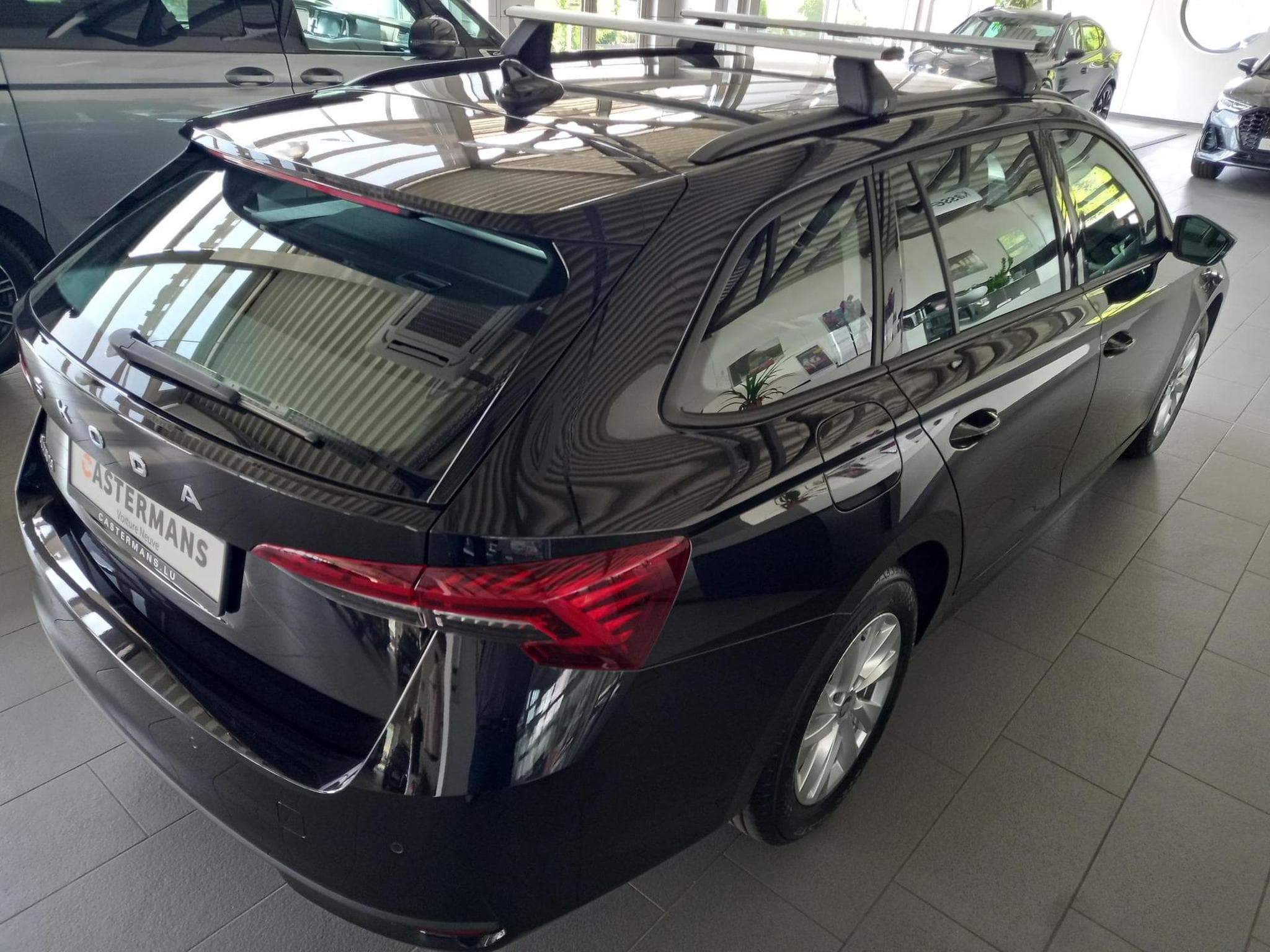 Skoda Octavia Selection 2.0 TDI (2025) - Photo 9