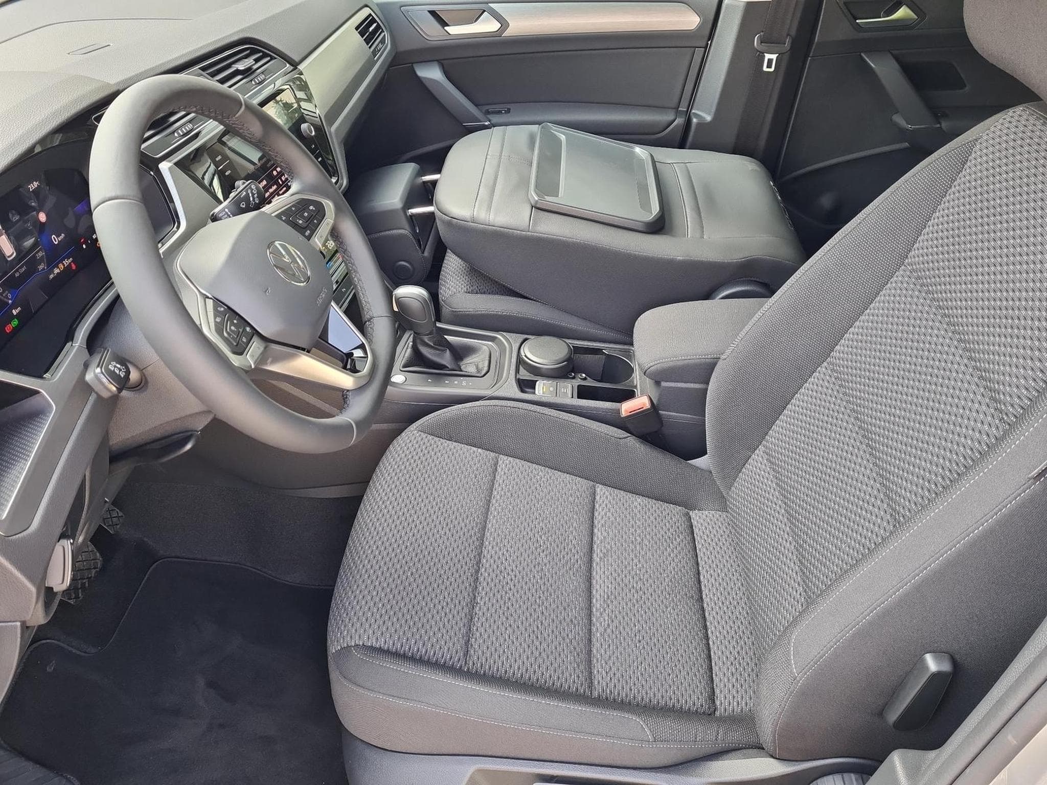 VW Touran Comfortline BMT/Start-Stopp (2025) - Foto 14