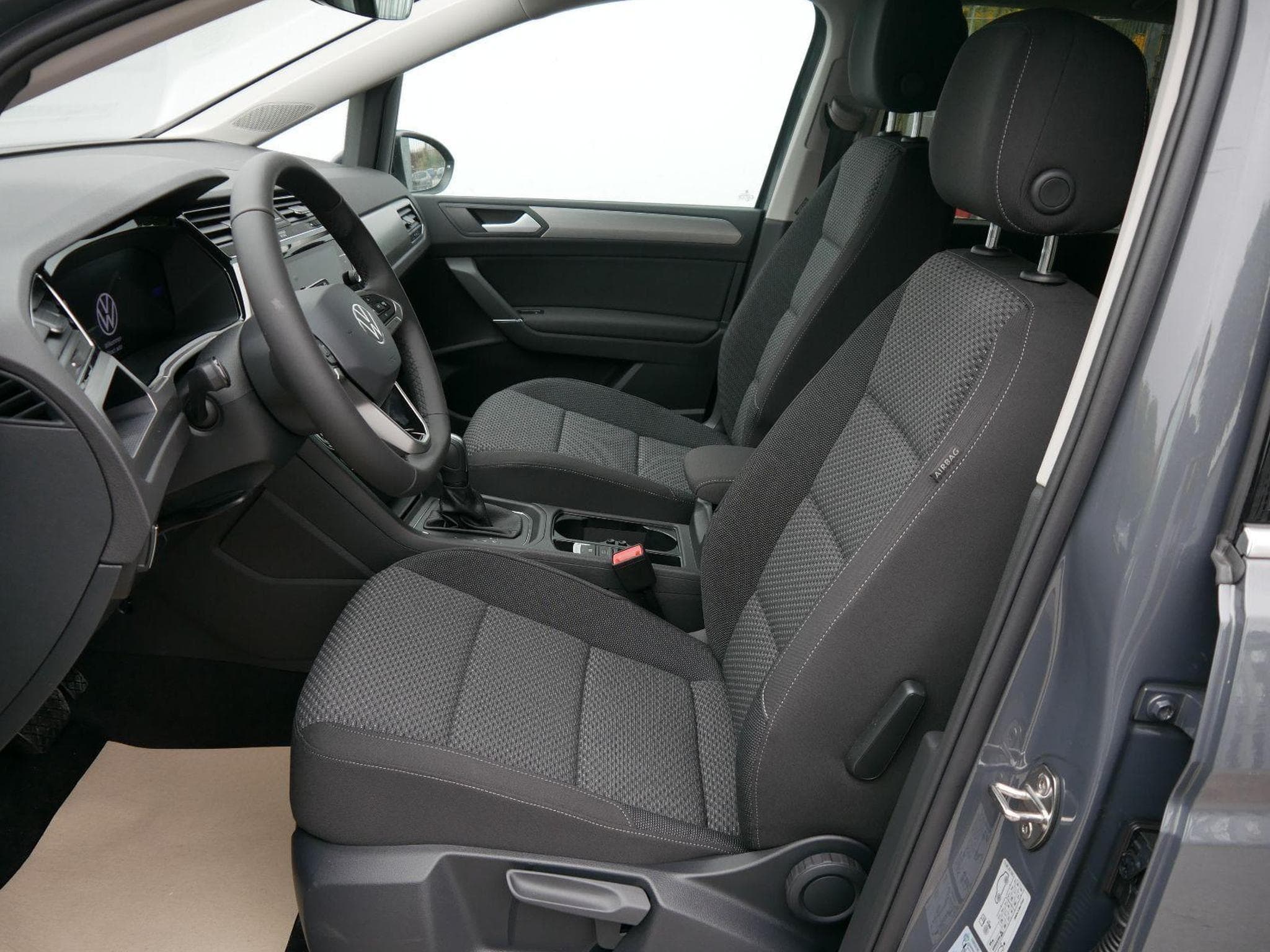 VW Touran Comfortline (2026) - Foto 11