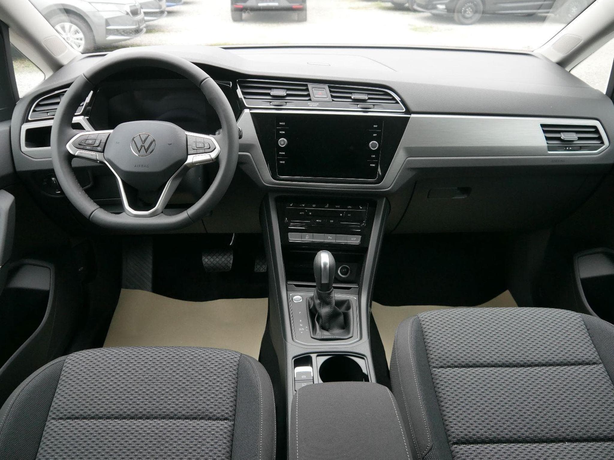 VW Touran Comfortline (2026) - Foto 12