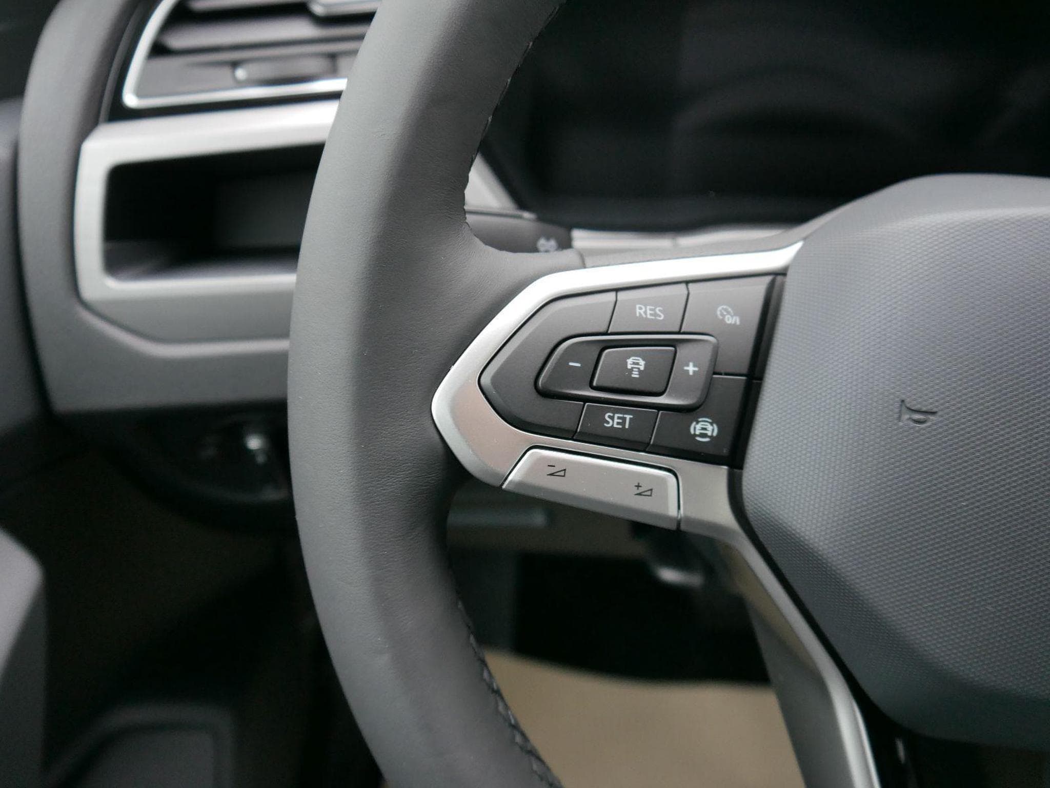 VW Touran Comfortline (2026) - Foto 14