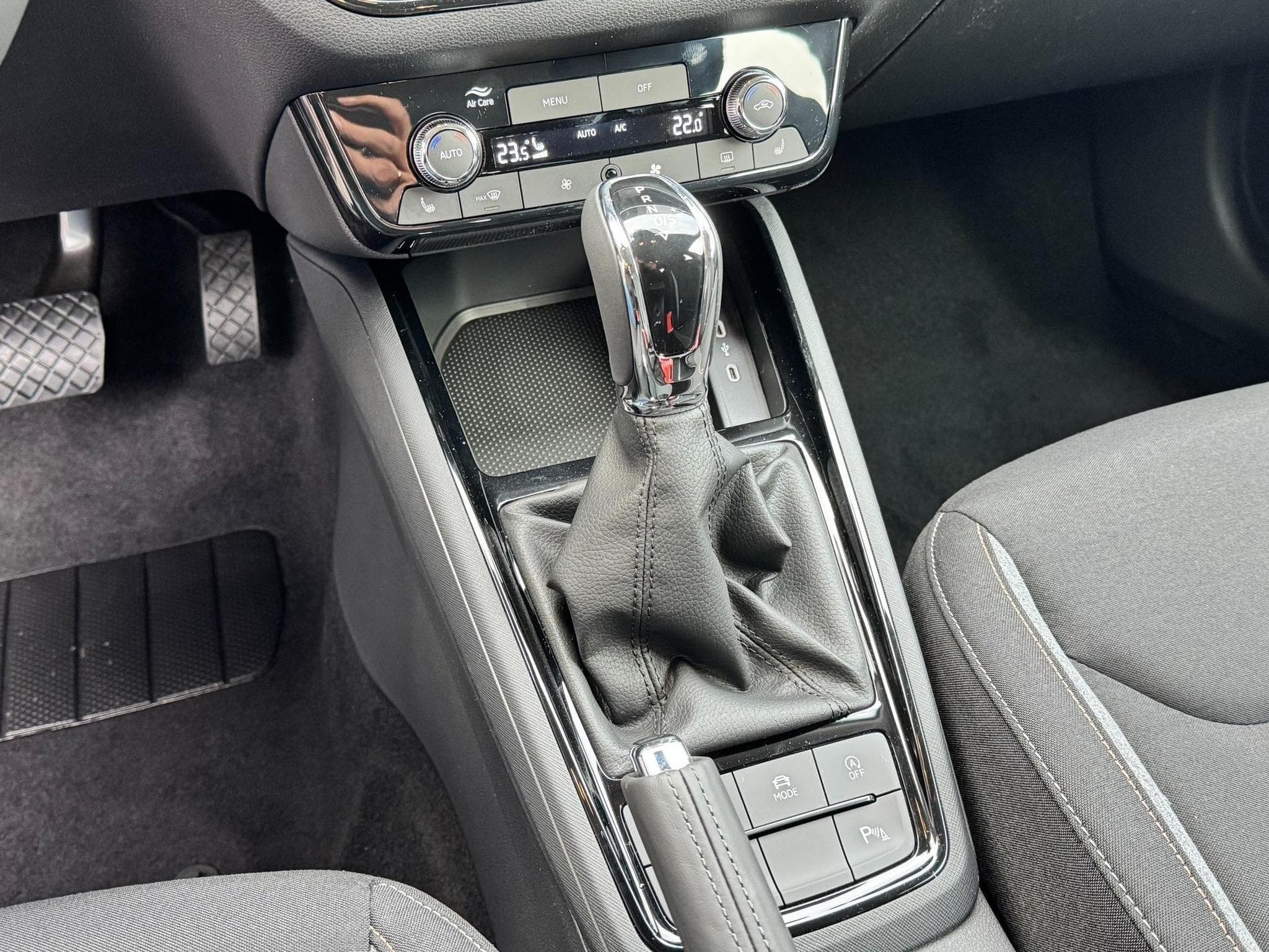 Skoda Scala 1,0 TSI DSG (2025) - Foto 15