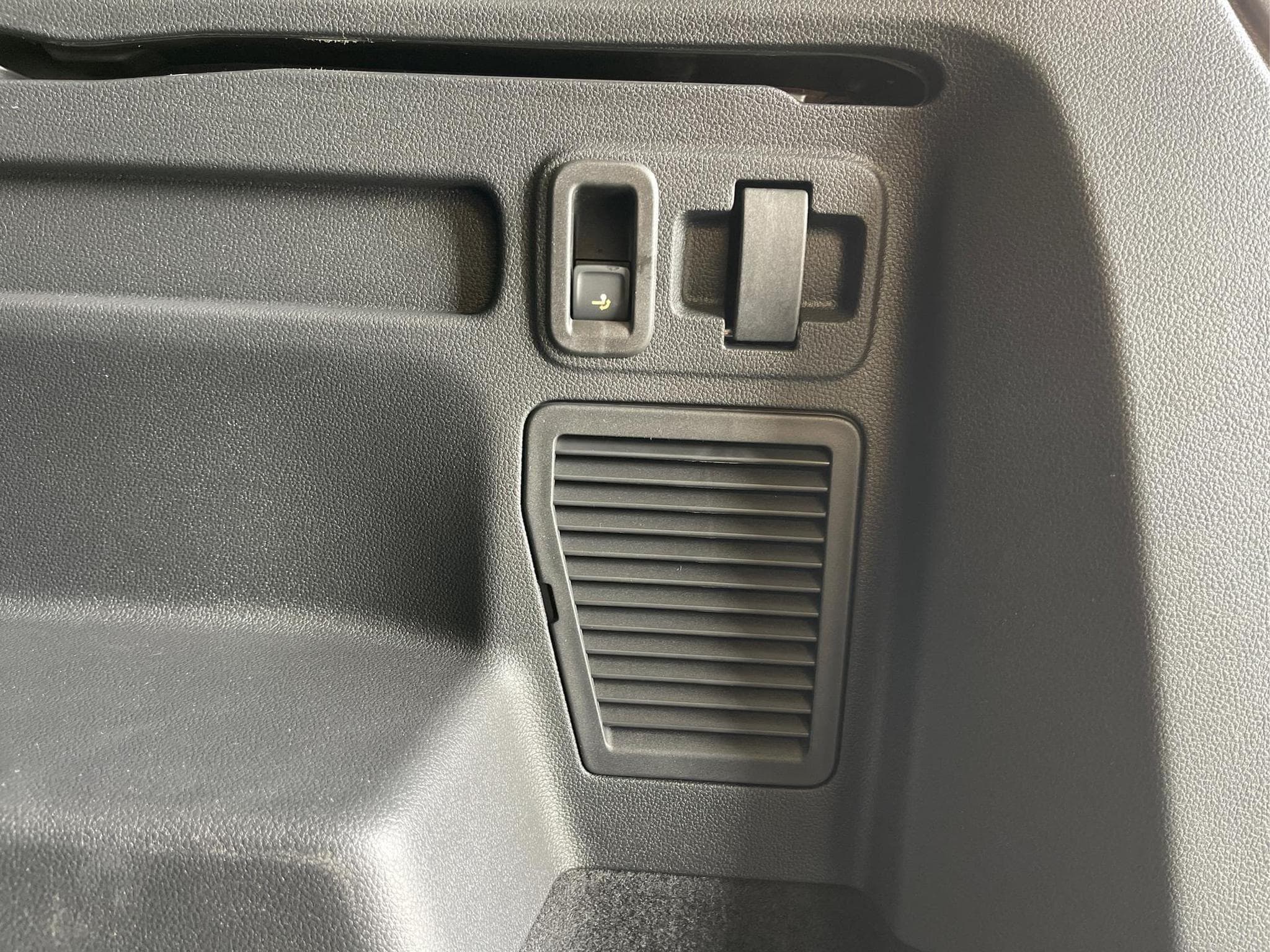 VW Touran Comfortline (2026) - Foto 19