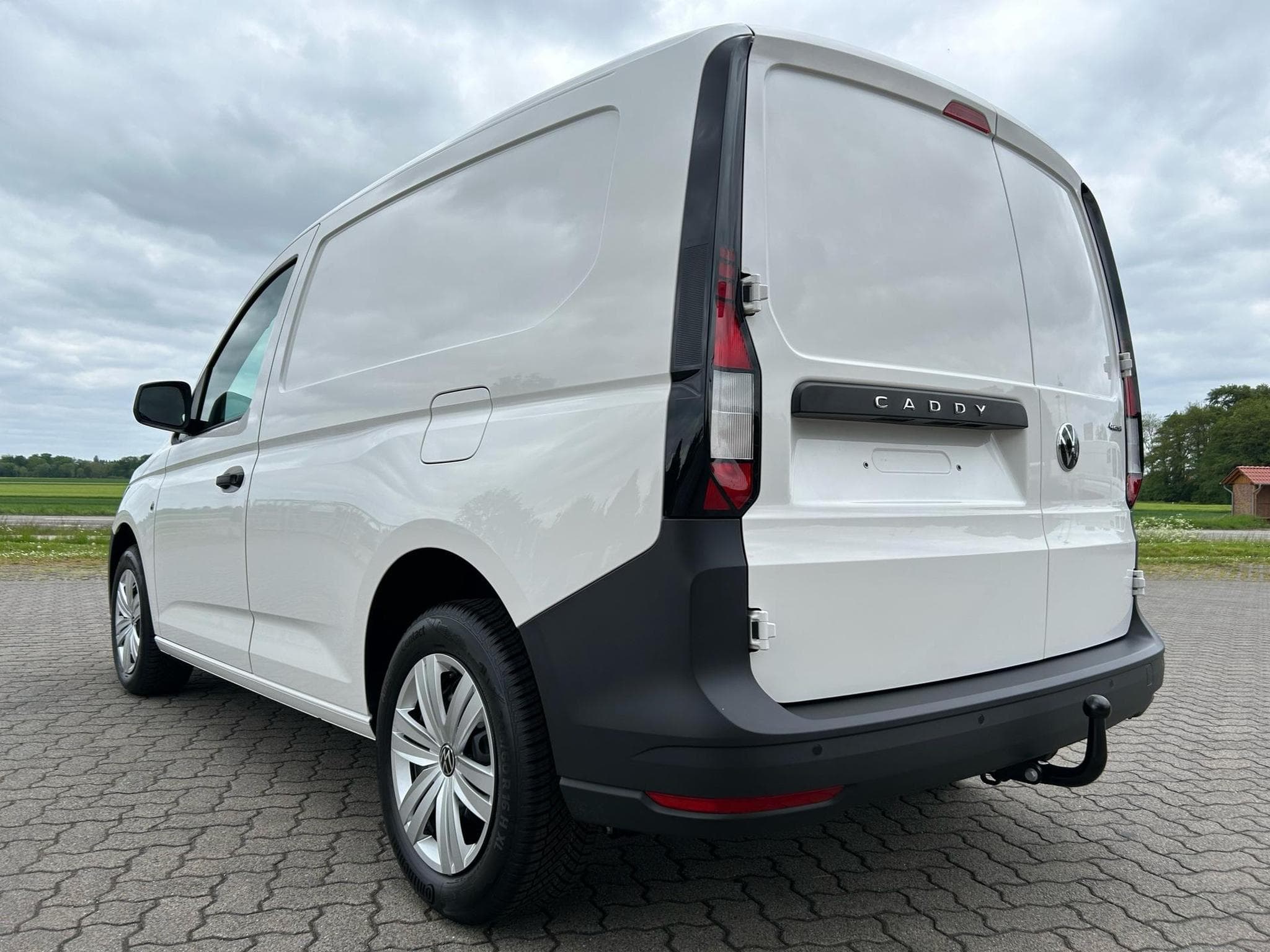 VW Caddy Cargo (2026) - Photo 16