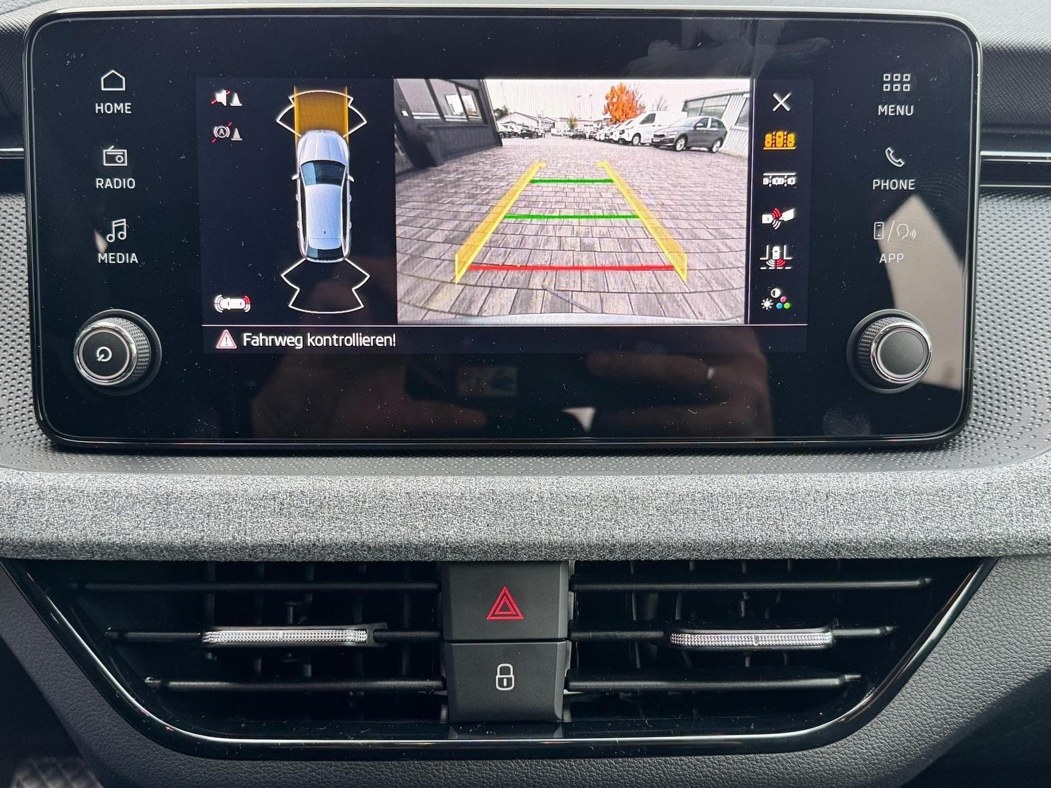 Skoda Scala 1,0 TSI DSG (2025) - Foto 25