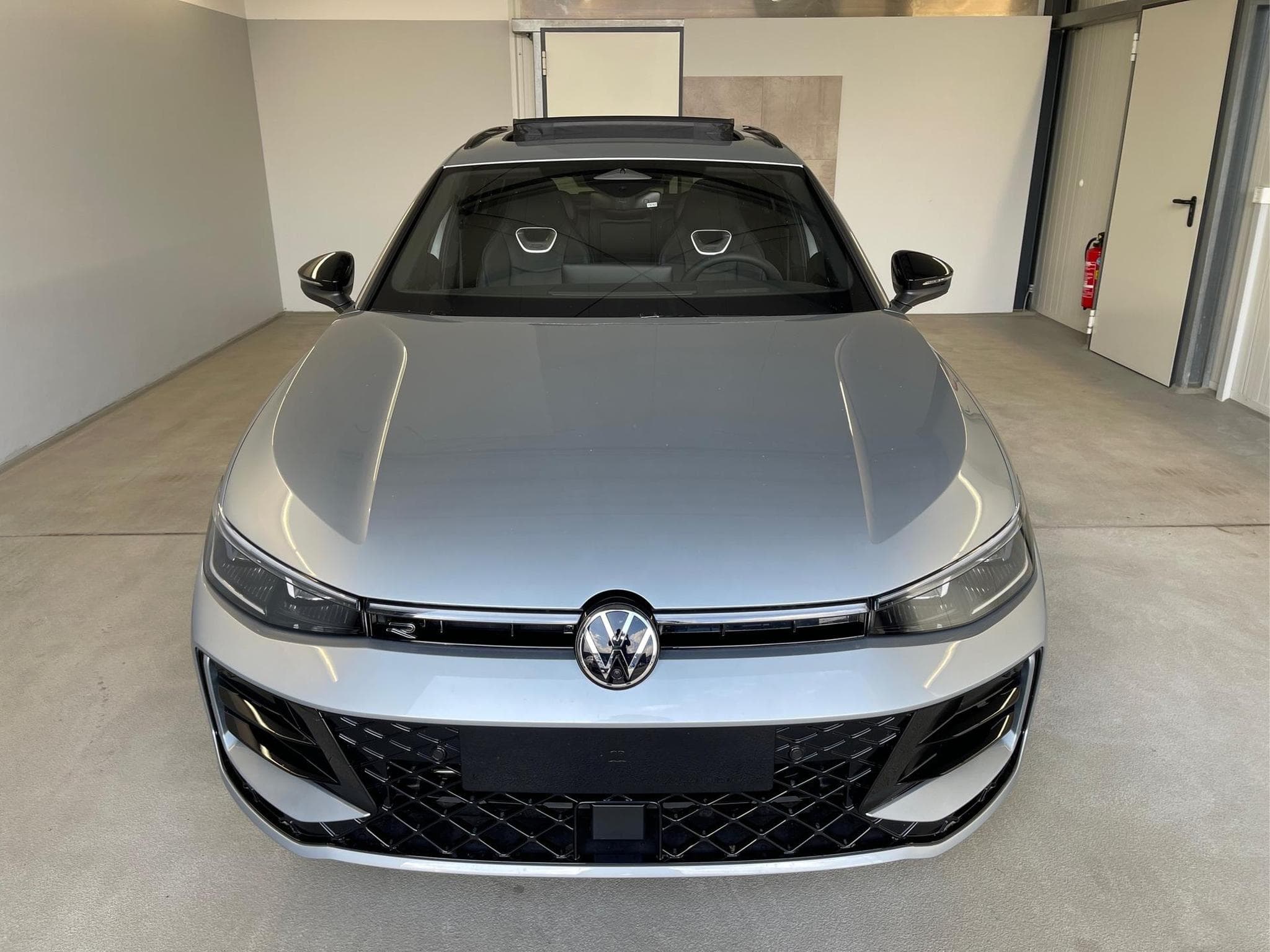 VW Passat Variant R-Line (2026) - Foto 2