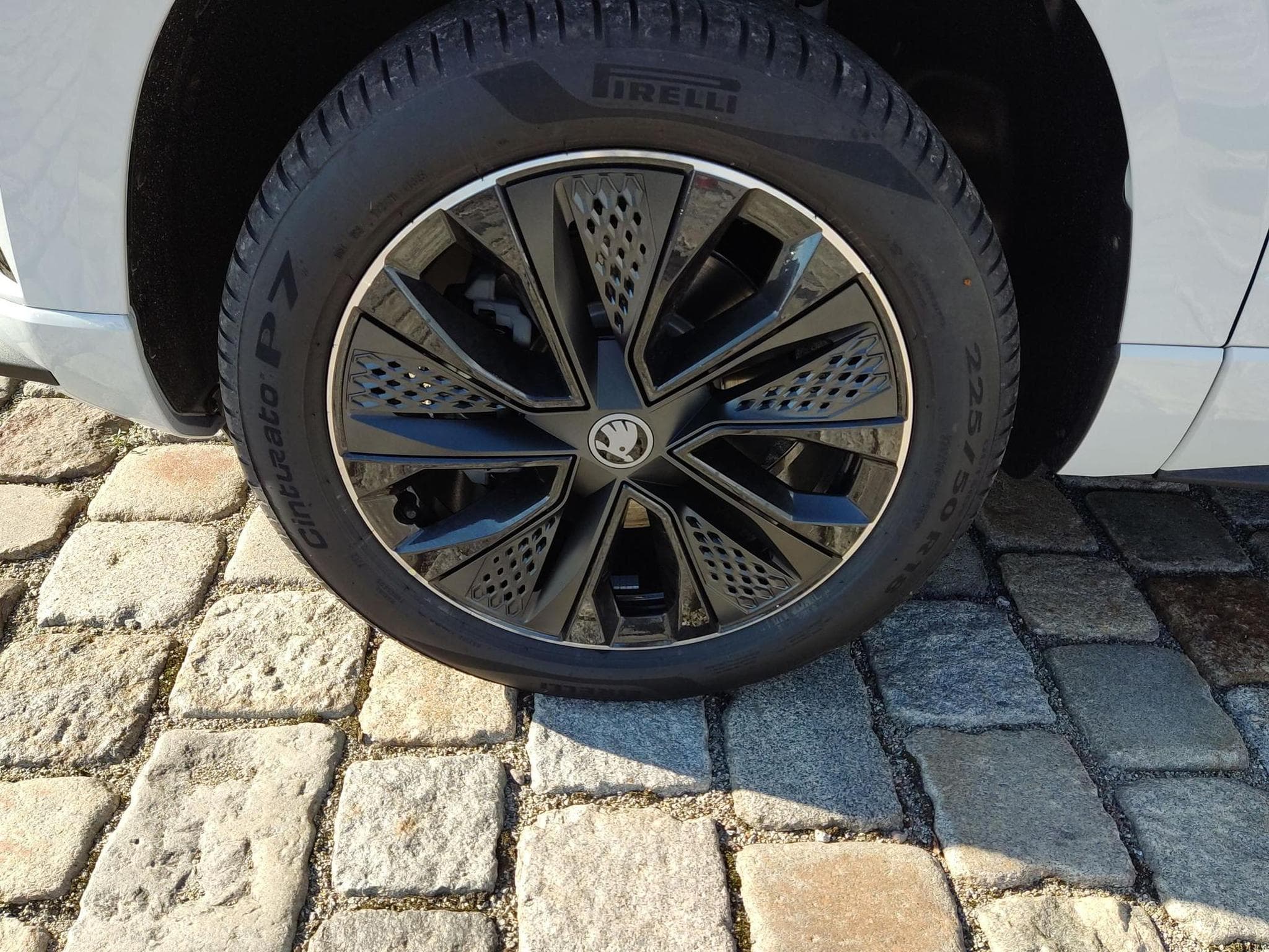 Skoda Karoq Sportline 2.0 TSI (2026) - Photo 13