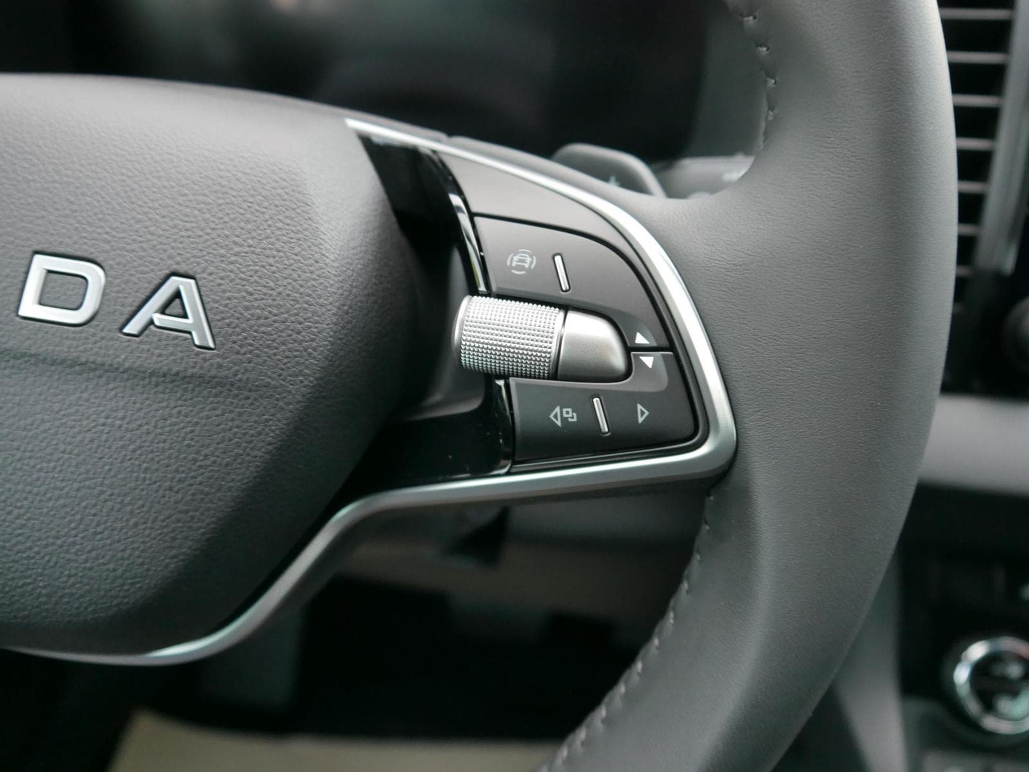 Skoda Karoq Edition (2025) - Photo 12