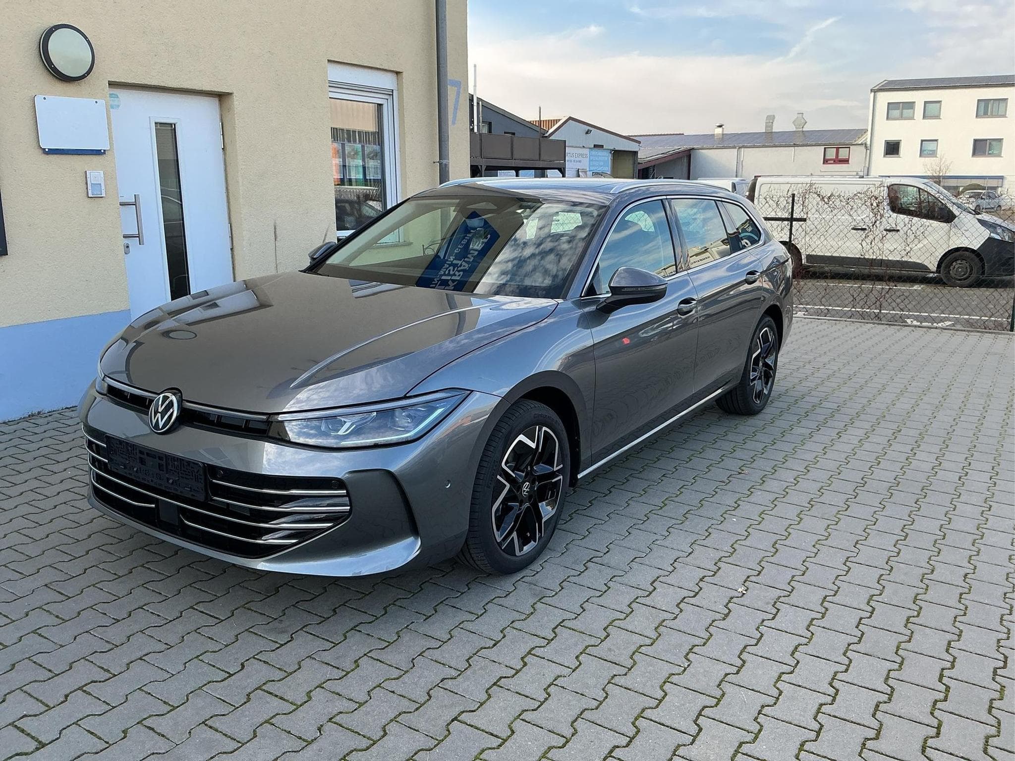 VW Passat Variant Elegance (2026) - Foto 1