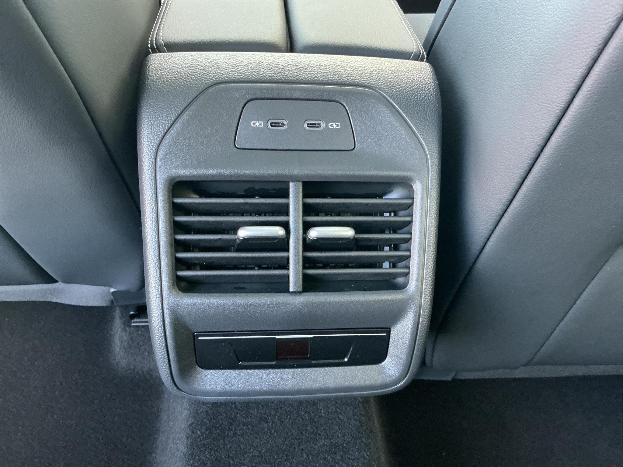 VW Passat Variant Elegance (2026) - Foto 16