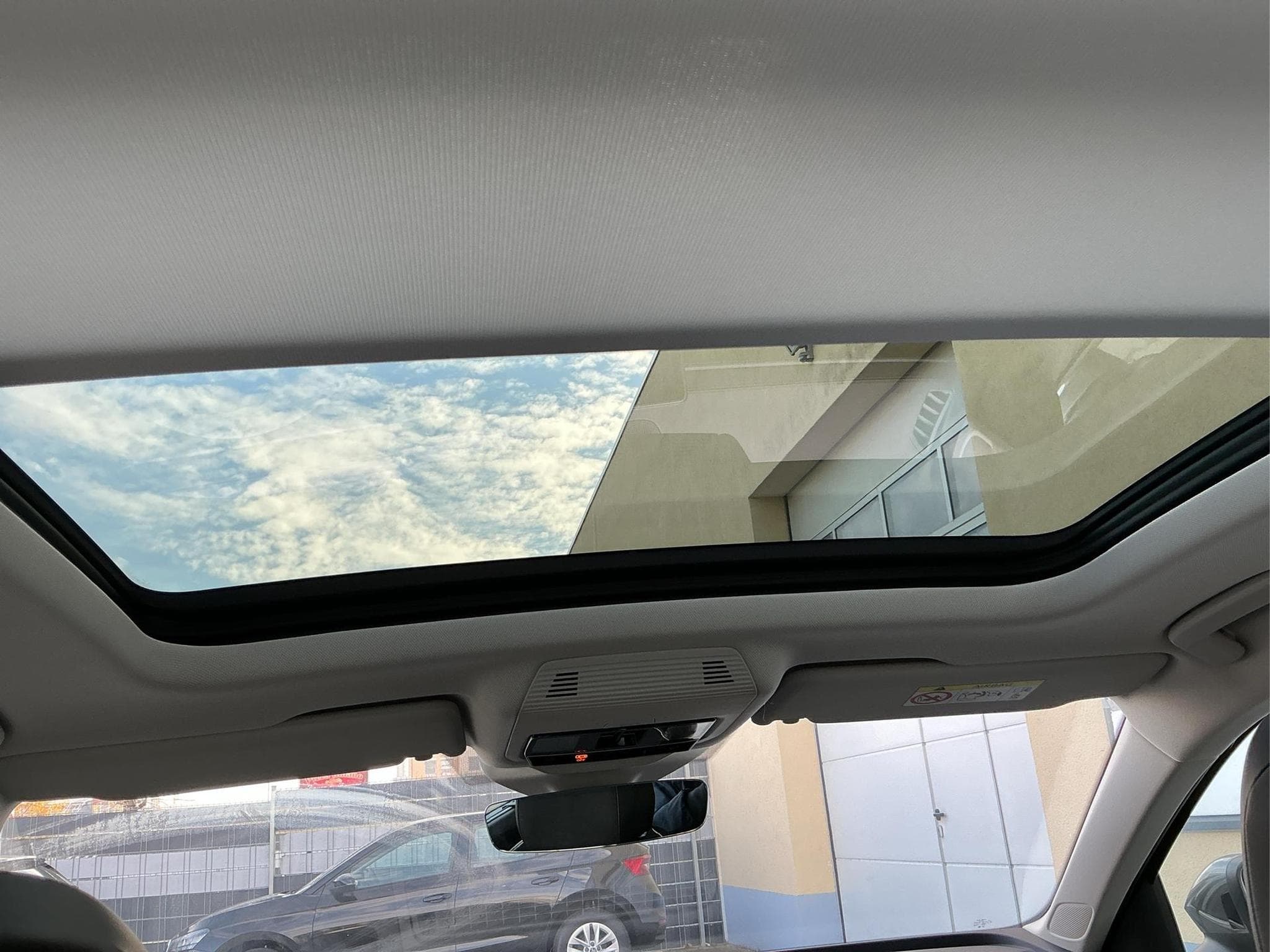 VW Passat Variant Elegance (2026) - Foto 17