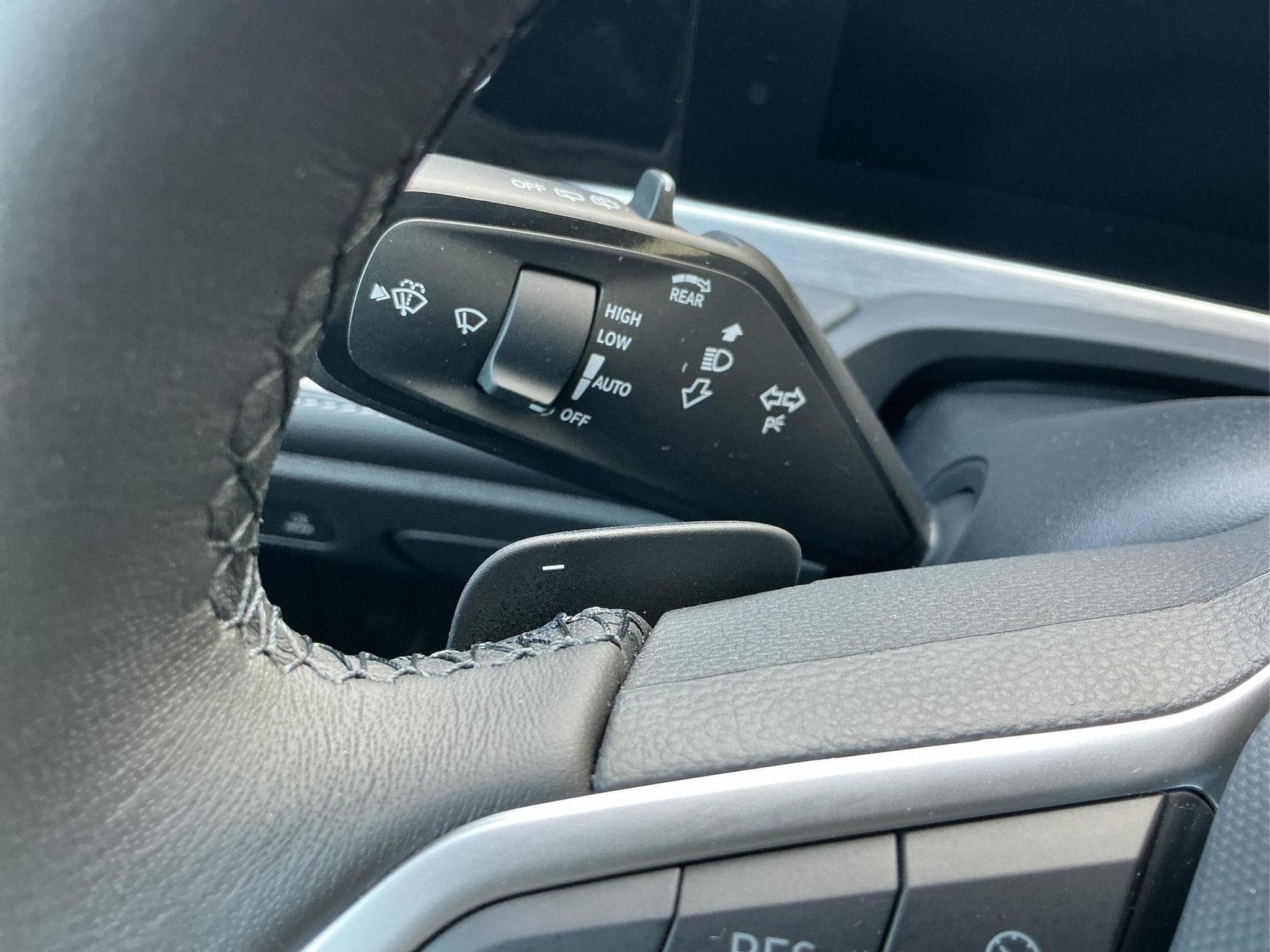 VW Passat Variant Elegance (2026) - Foto 24