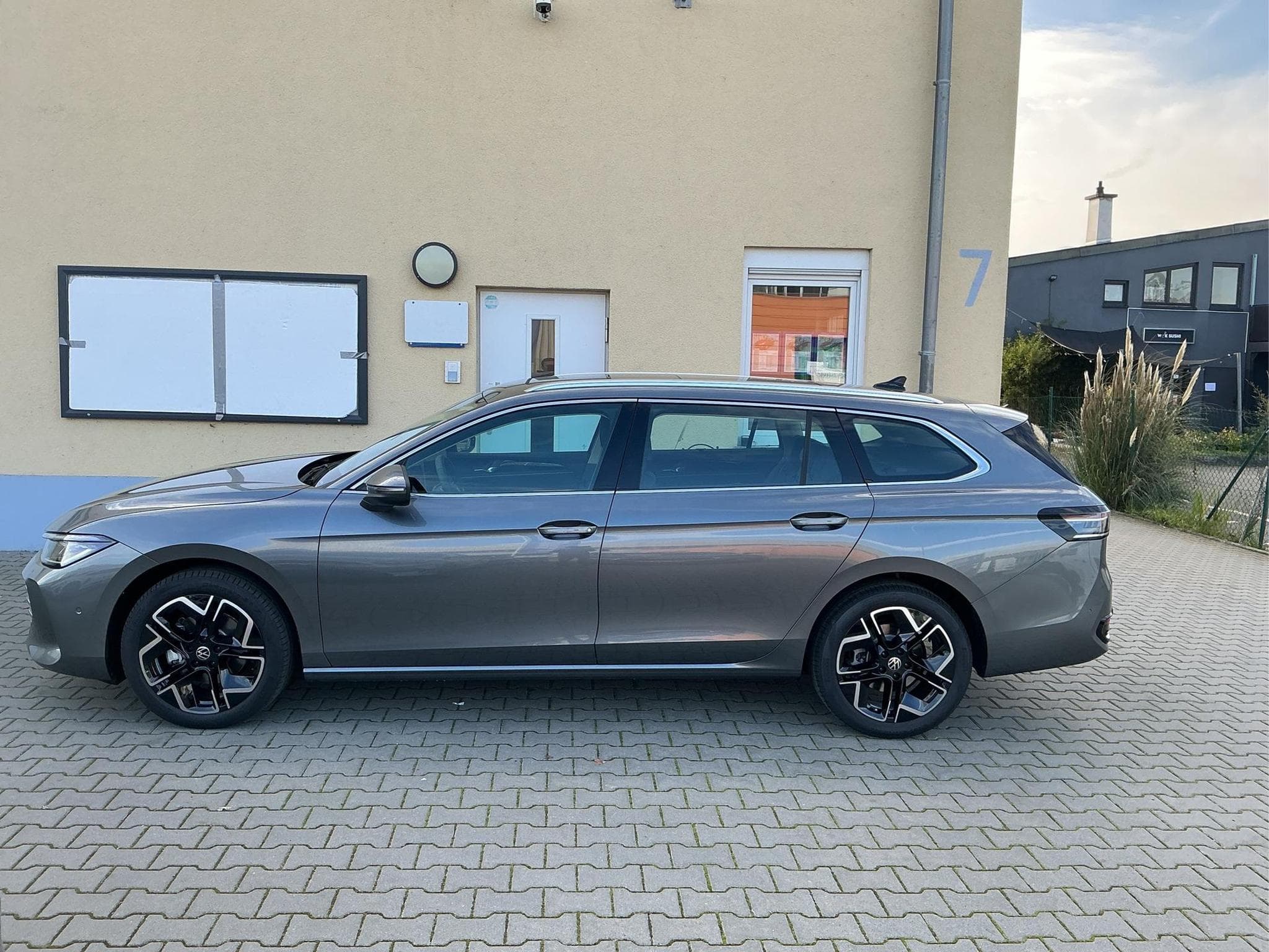 VW Passat Variant Elegance (2026) - Foto 3