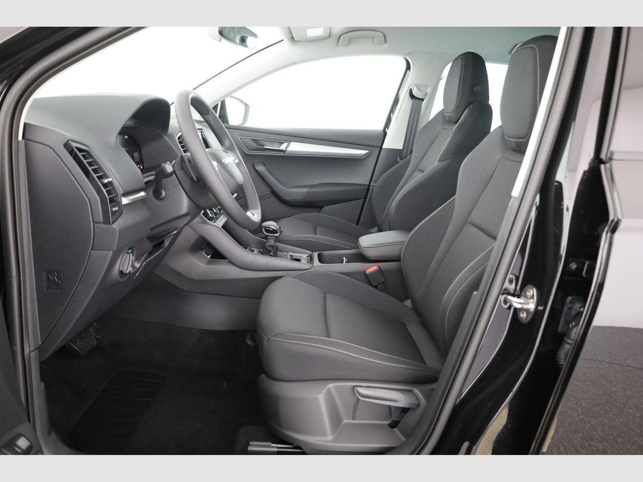 Skoda Karoq 1.5 TSI DSG (2025) - Photo 10