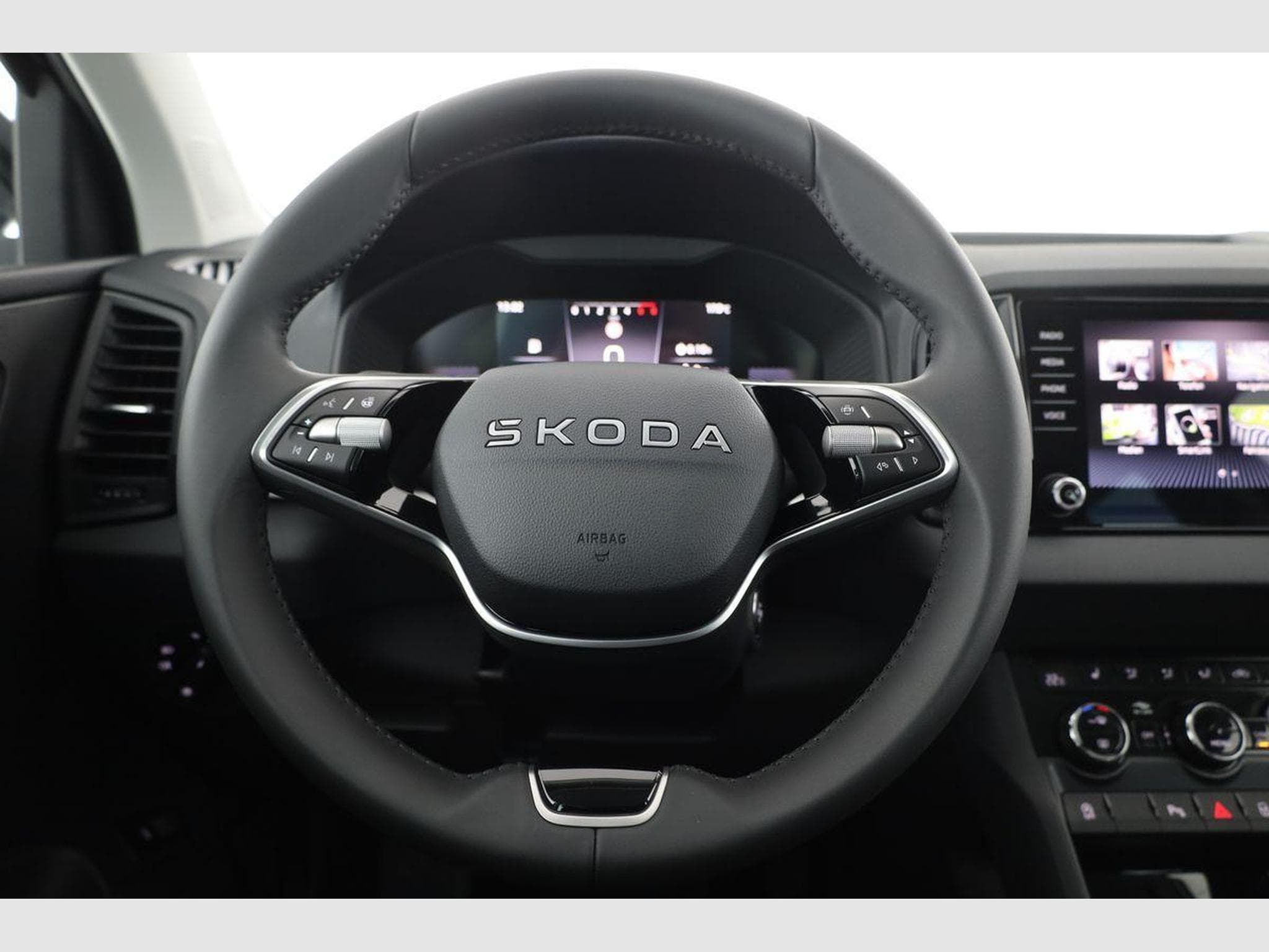 Skoda Karoq 1.5 TSI DSG (2025) - Photo 5