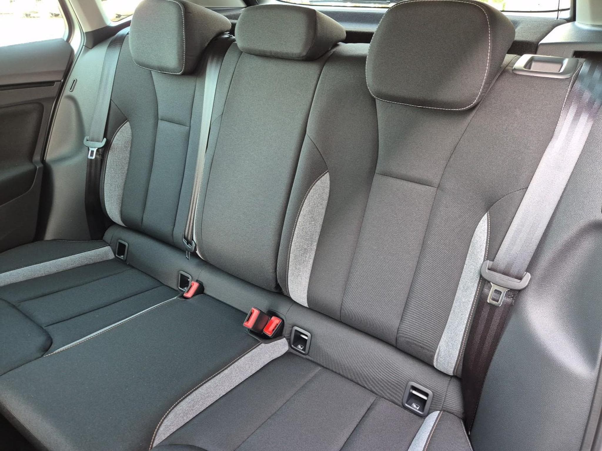 Skoda Kamiq 1.0 TSI 115PS (2025) - Foto 11