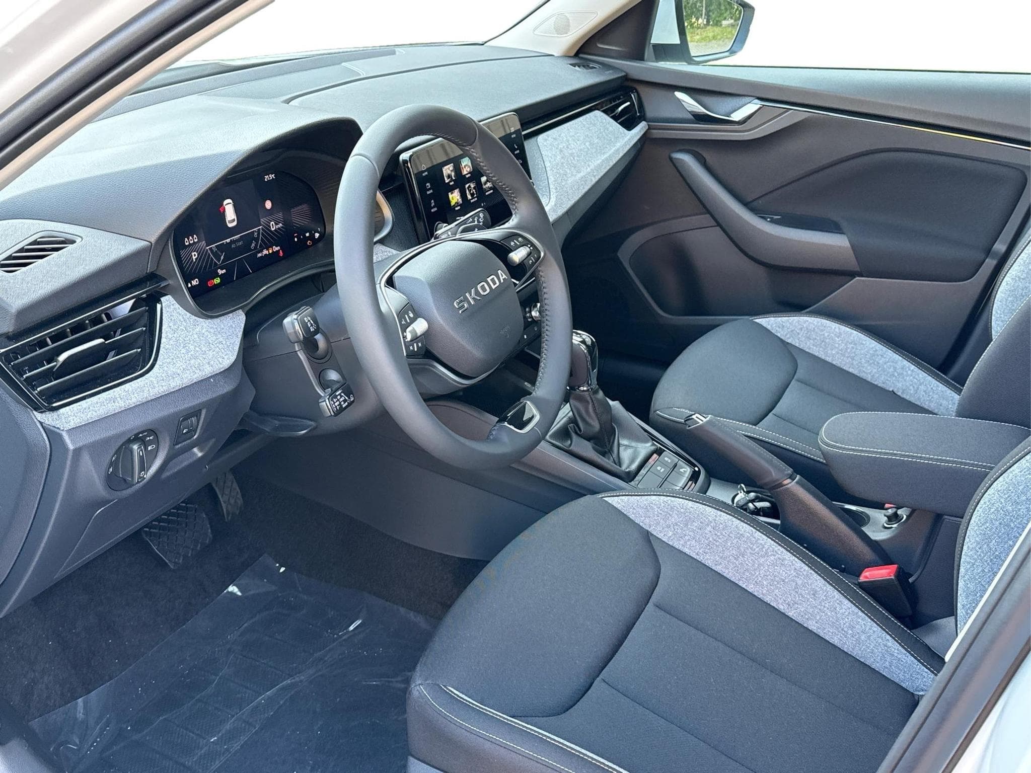 Skoda Kamiq Selection (2025) - Foto 9