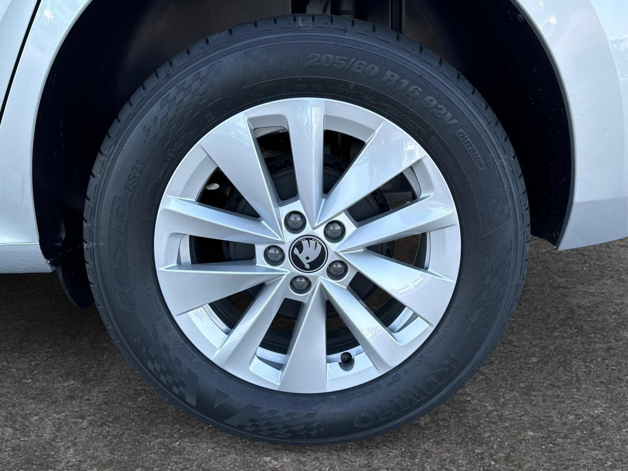 Skoda Kamiq Selection (2025) - Foto 12