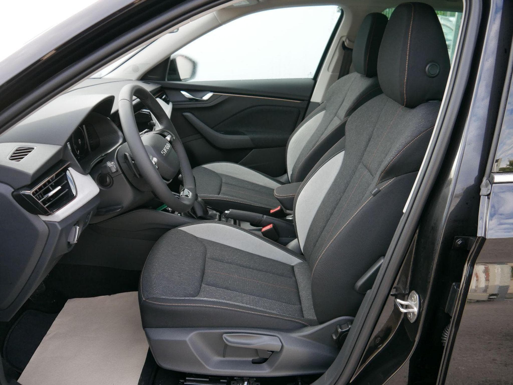 Skoda Kamiq Kamiq 130 Jahre (2025) - Foto 10