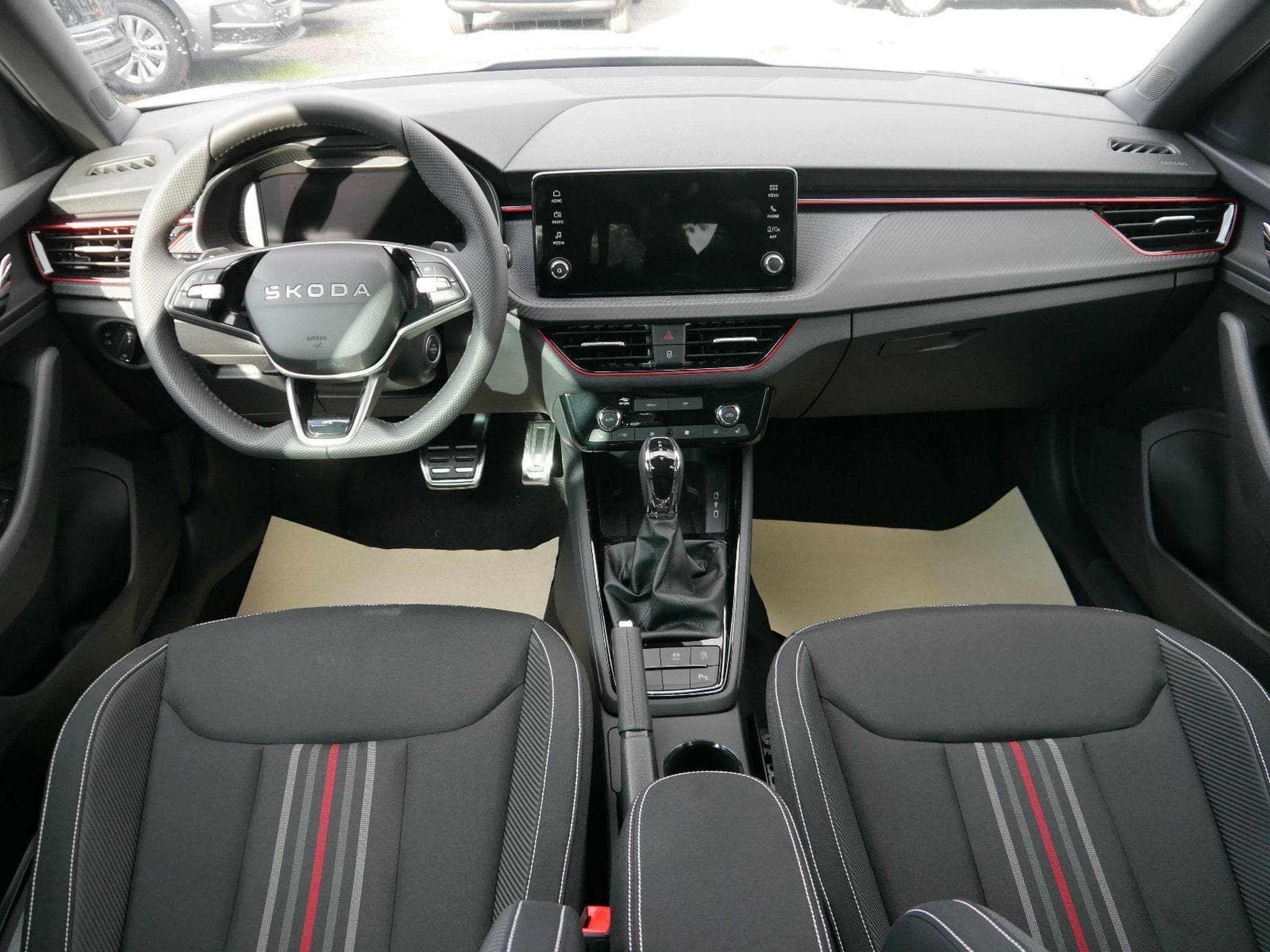 Skoda Kamiq Monte Carlo (2026) - Photo 11