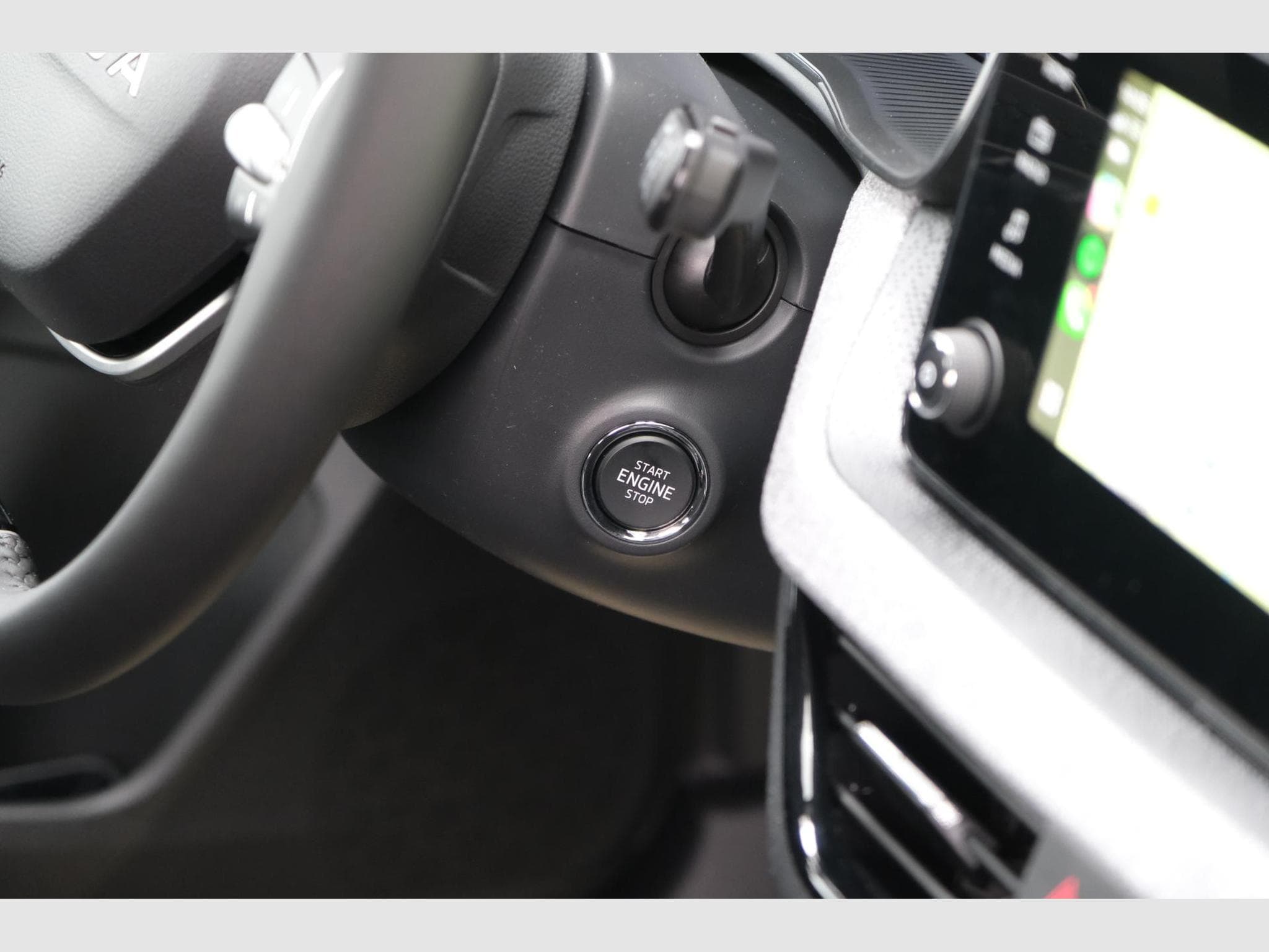 Skoda Kamiq 1.0 TSI Selection (2025) - Photo 18