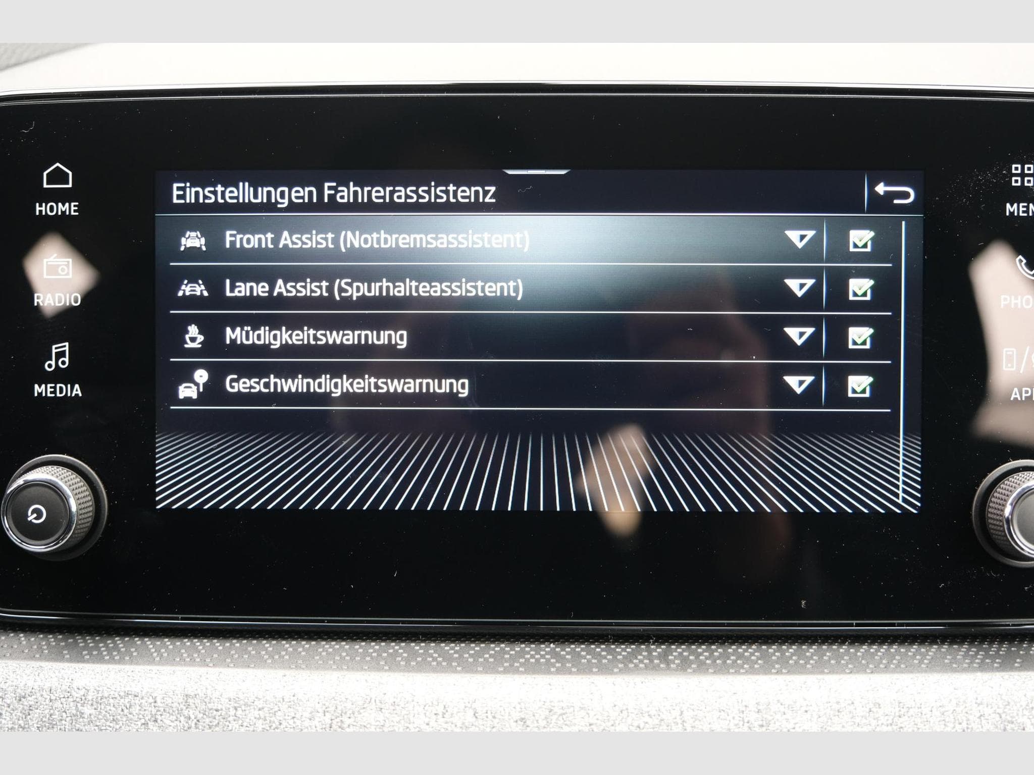 Skoda Kamiq 1.0 TSI Selection (2025) - Photo 24