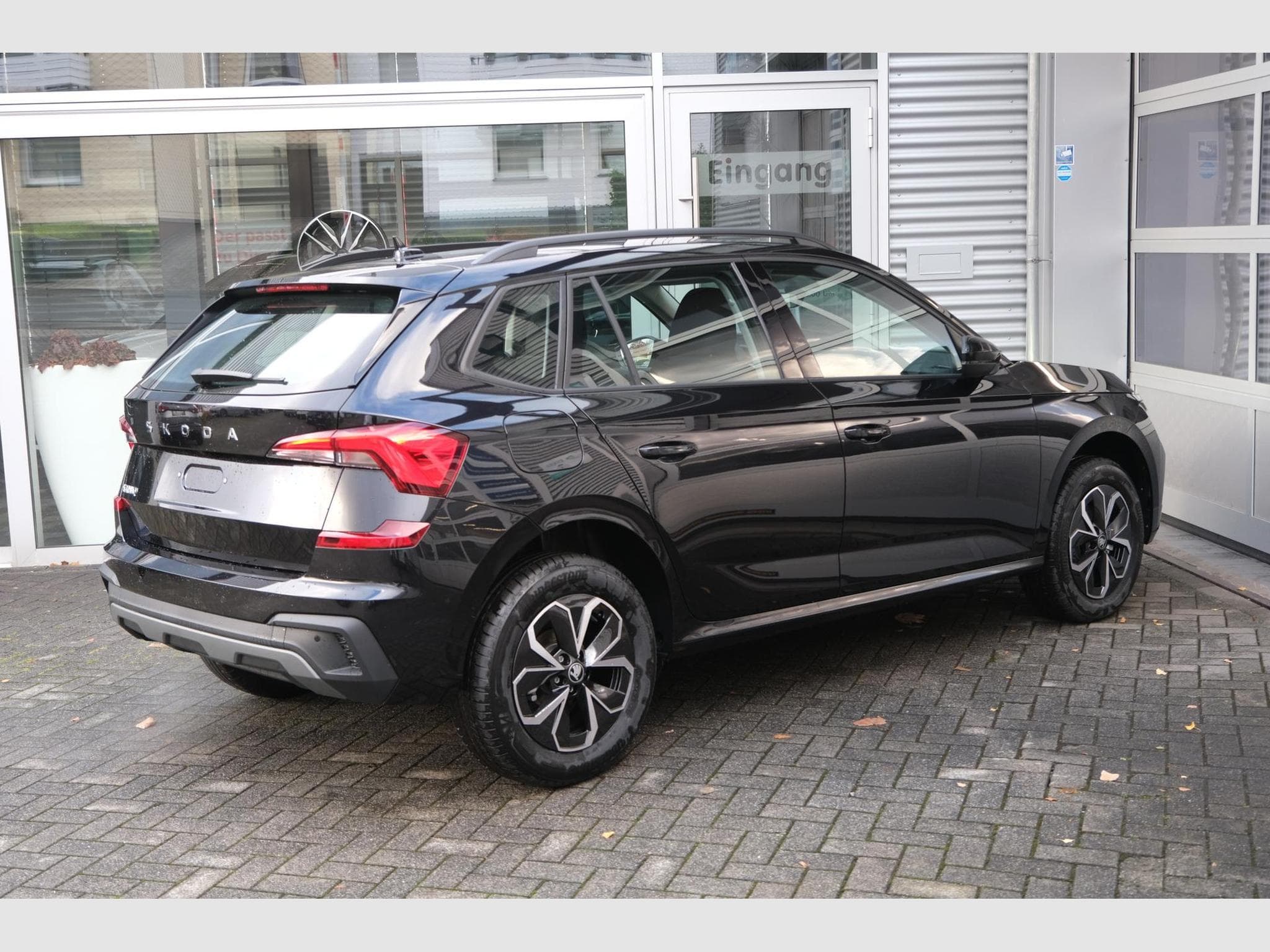Skoda Kamiq 1.0 TSI Selection (2025) - Photo 6