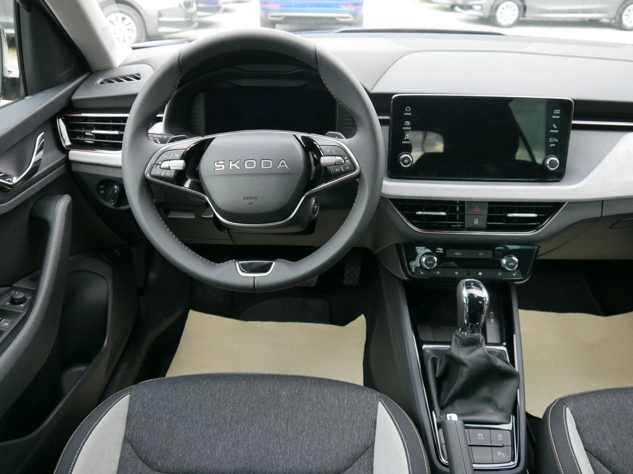 Skoda Kamiq Kamiq 130 Jahre (2025) - Foto 13