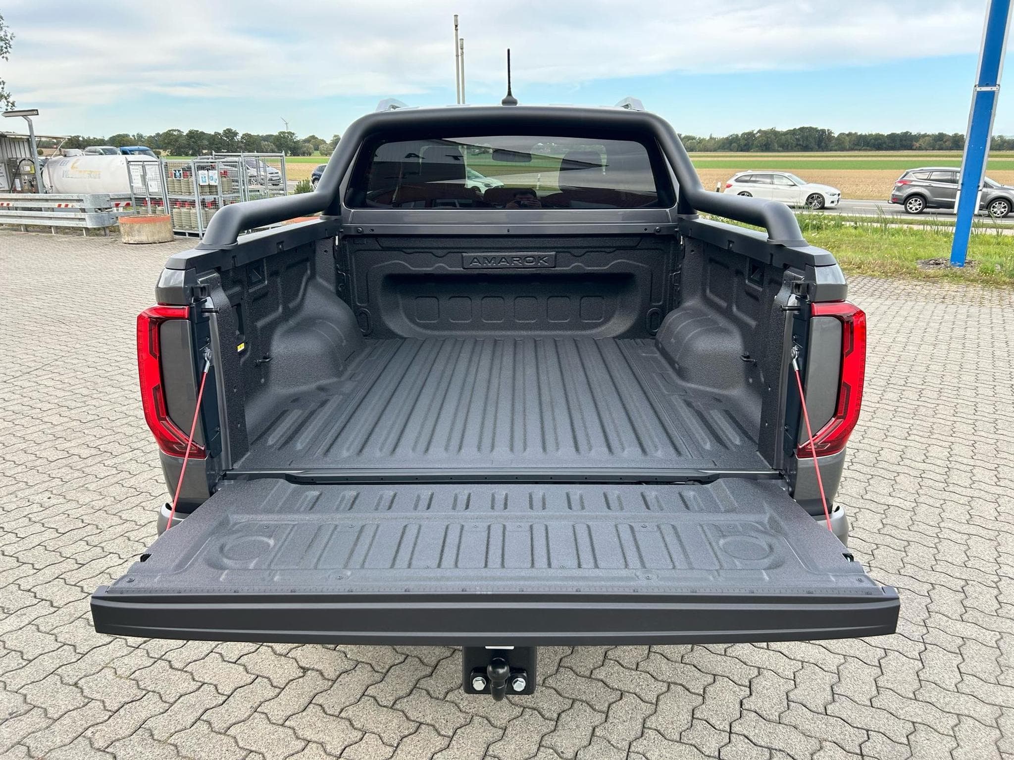 VW Amarok PanAmericana (2025) - Photo 18