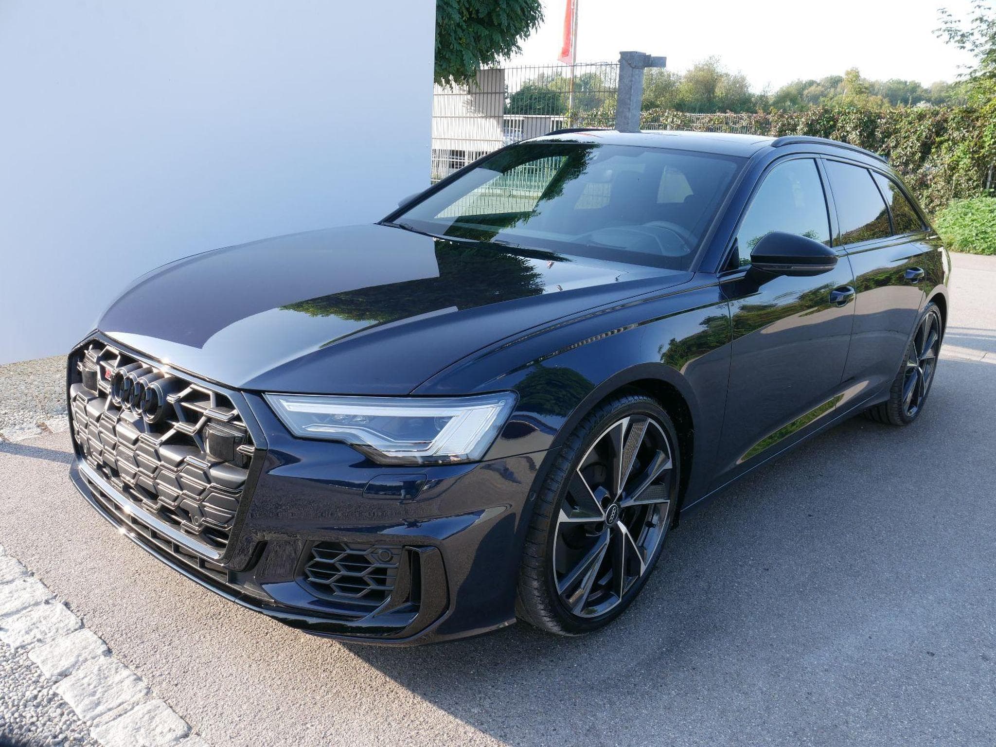 Audi S6 e-tron Avant TDI quattro (2024) - Photo 1