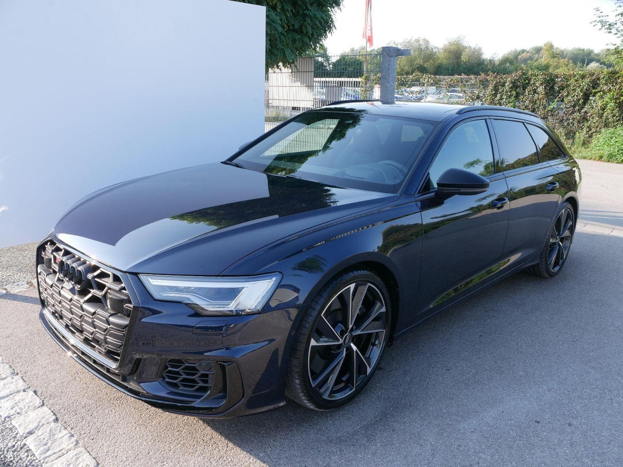 Audi S6 e-tron Avant TDI quattro (2024) - Photo 1