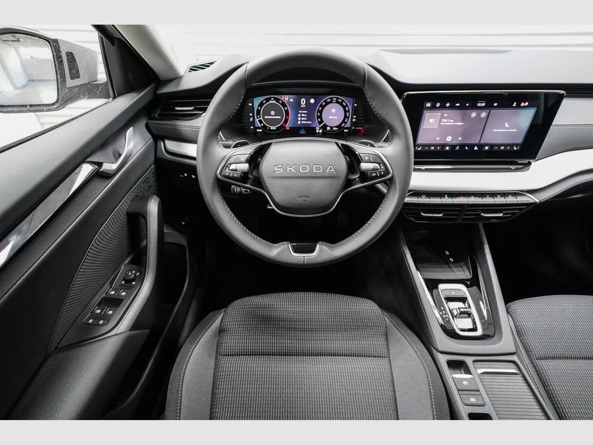 Skoda Octavia Kombi 1,5 eTSI (2025) - Photo 7