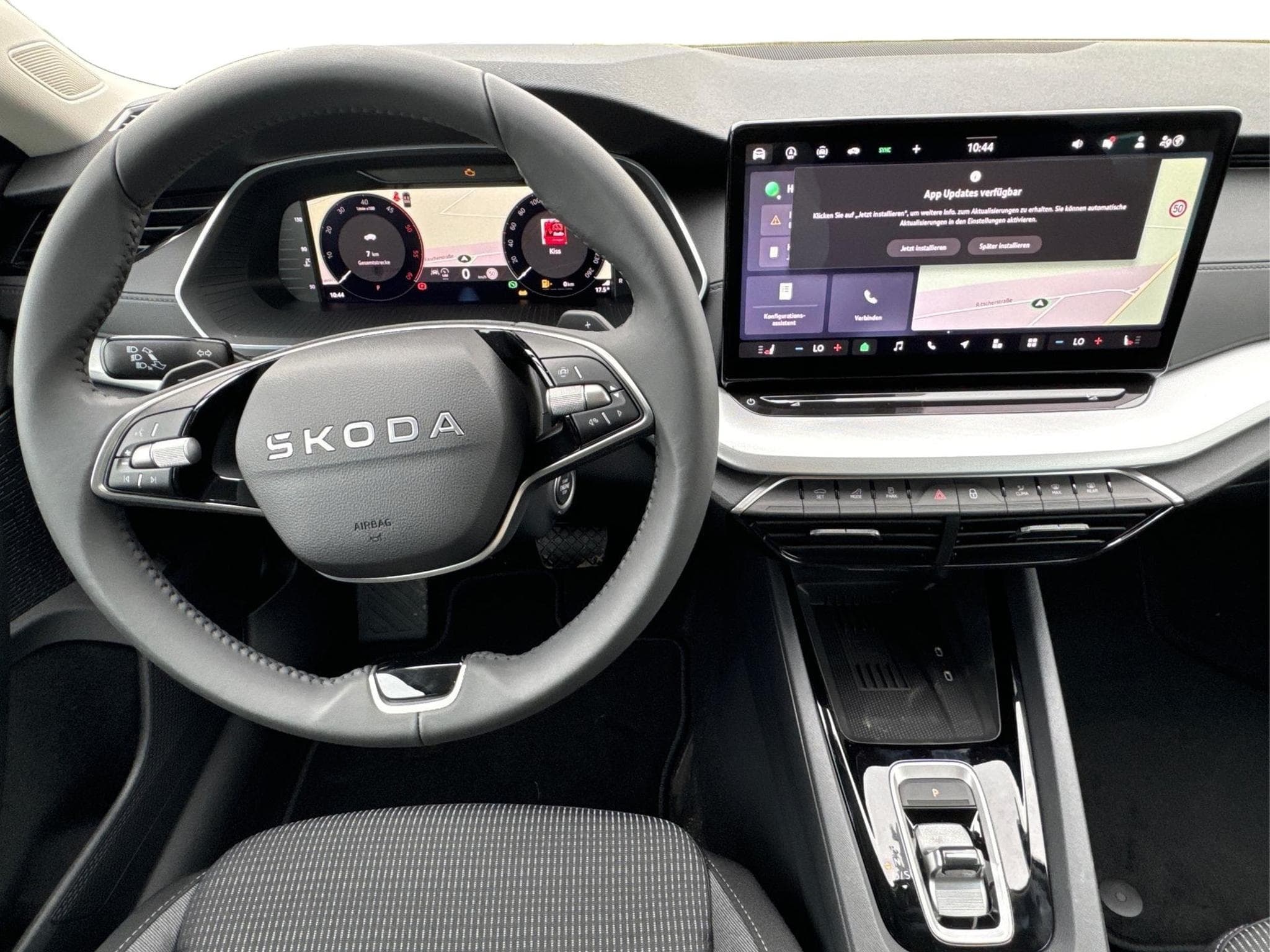 Skoda Octavia Selection (2025) - Photo 16