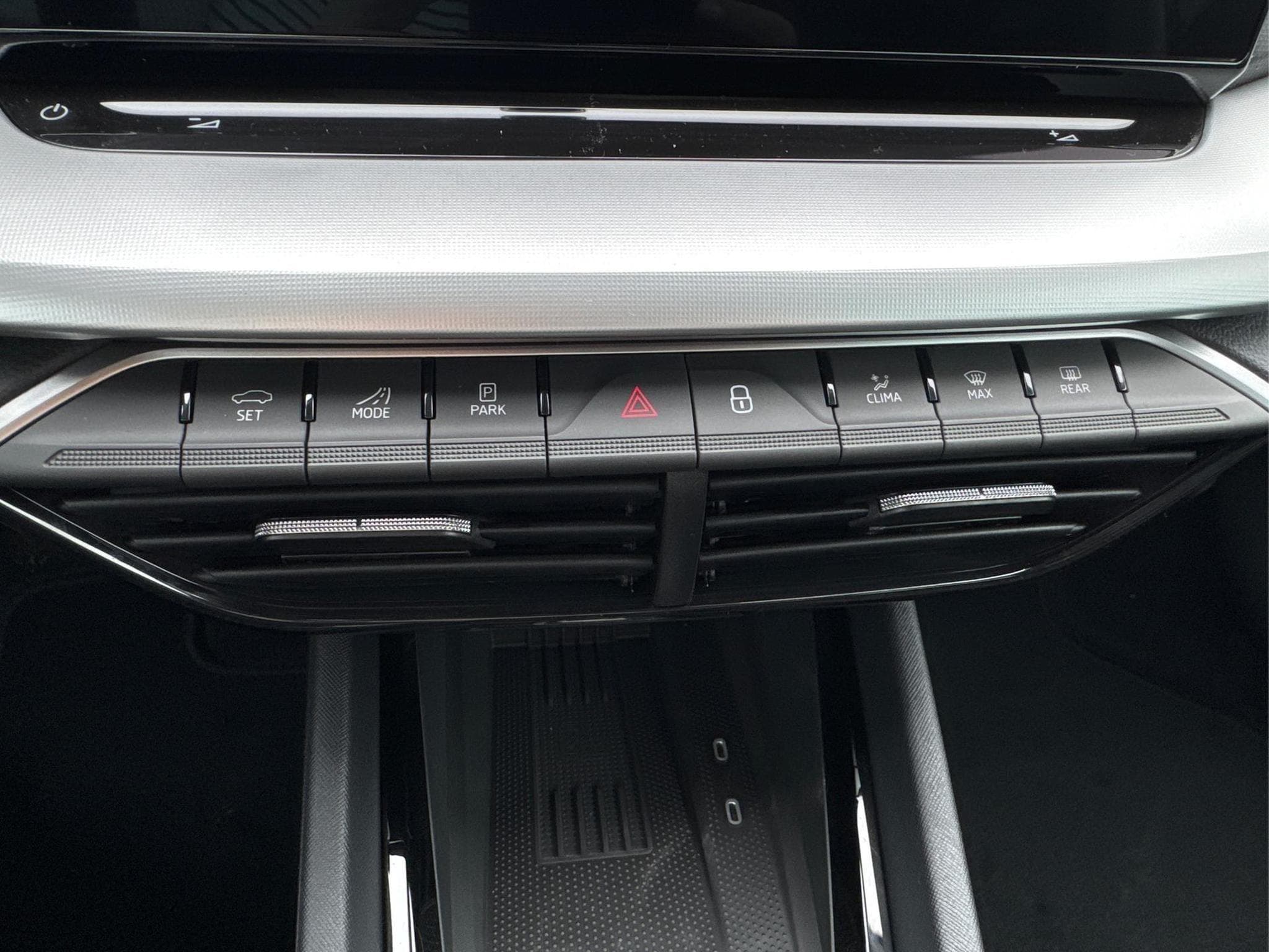 Skoda Octavia Selection (2025) - Photo 20