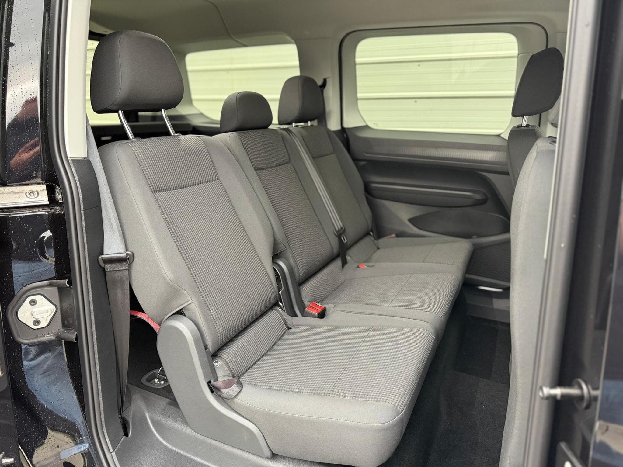 VW Caddy 2.0 TDI 4Motion (2025) - Foto 13