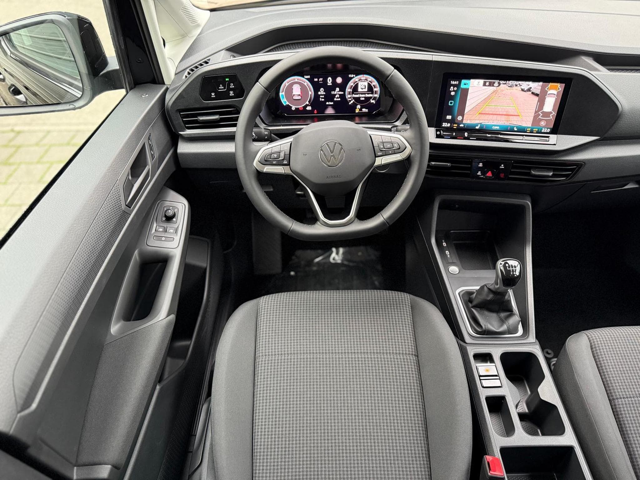 VW Caddy 2.0 TDI 4Motion (2025) - Foto 7