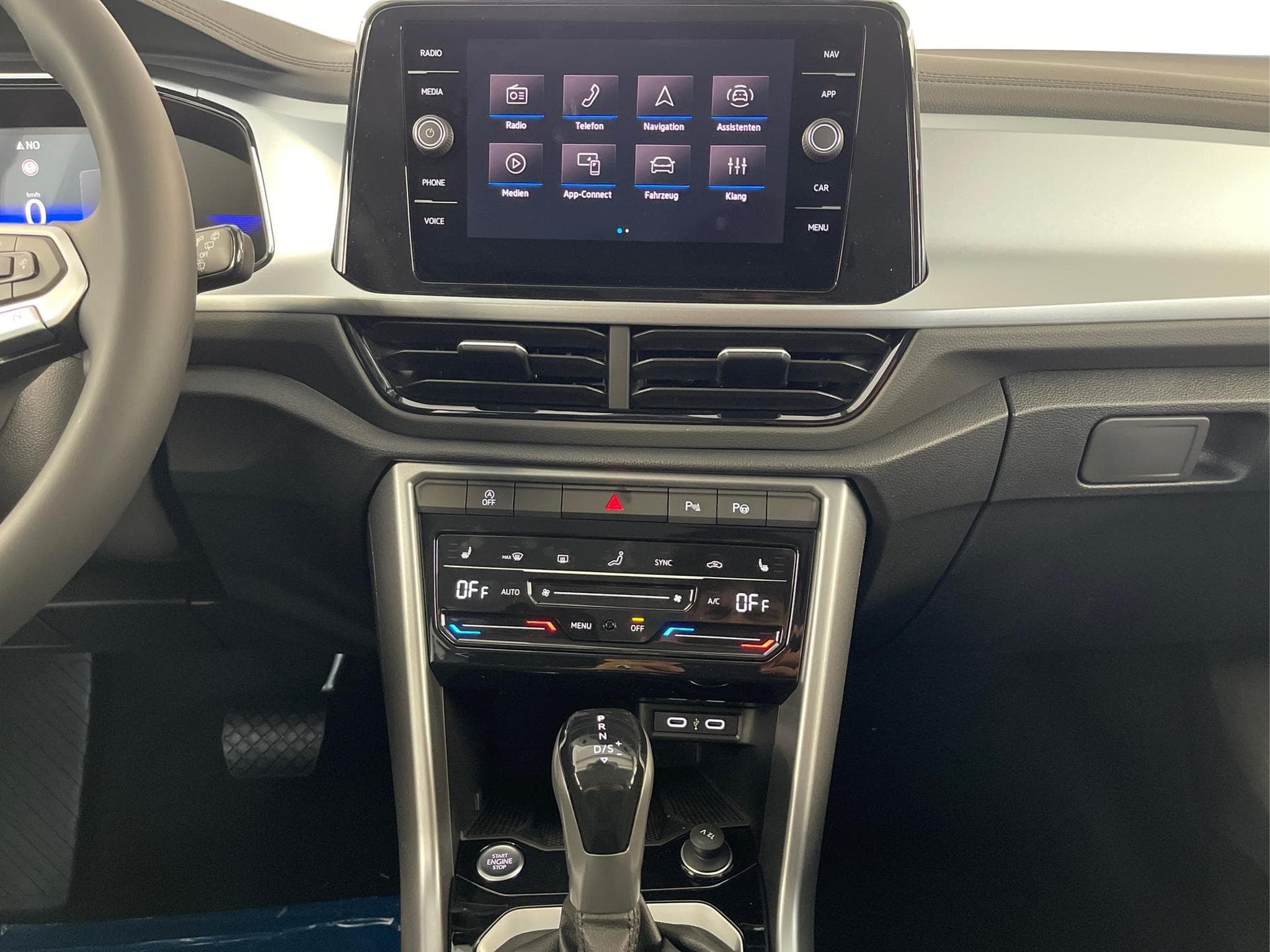 VW T-Roc LIFE (2026) - Photo 7