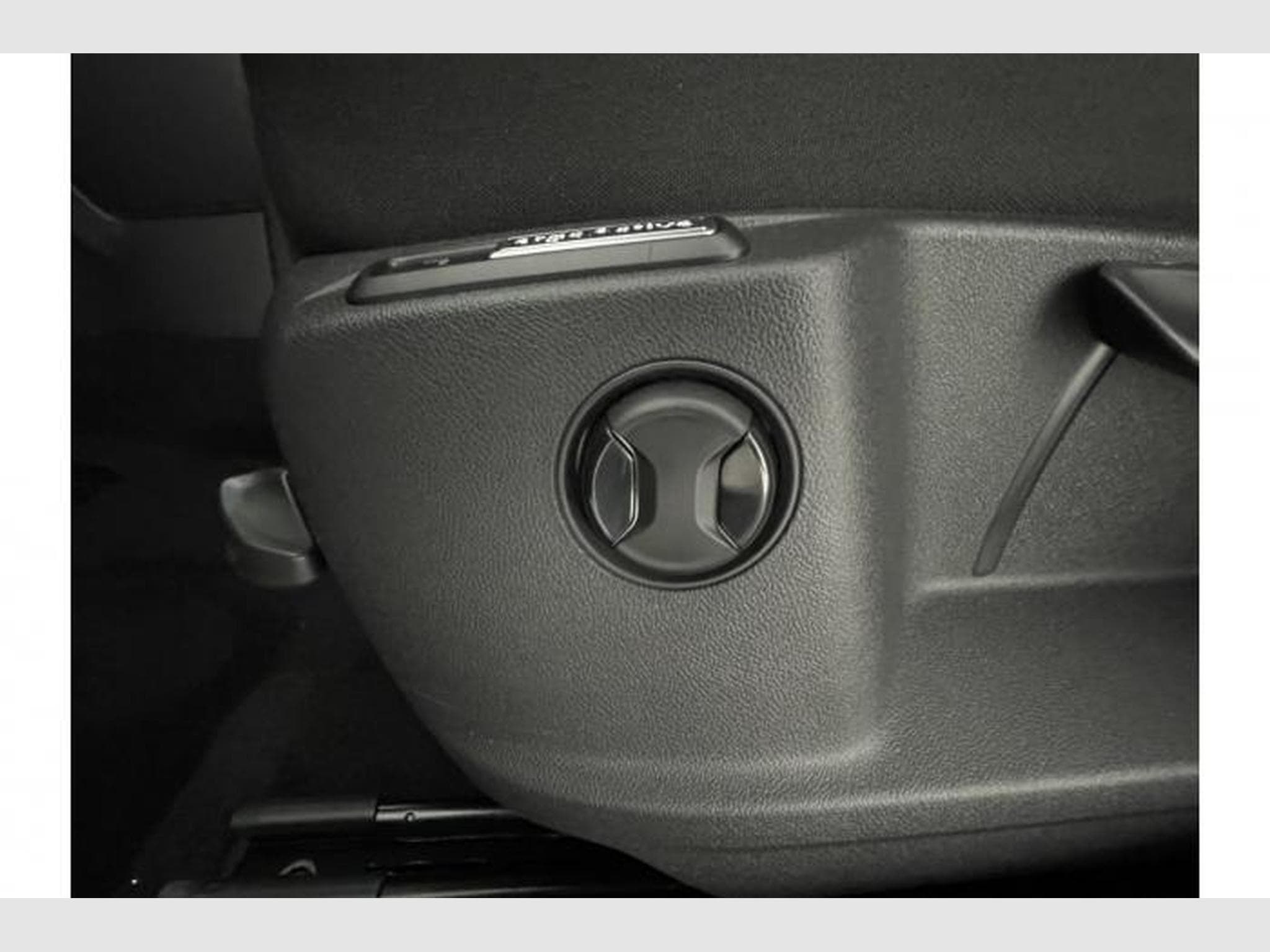 VW T-Roc Style (2025) - Foto 24