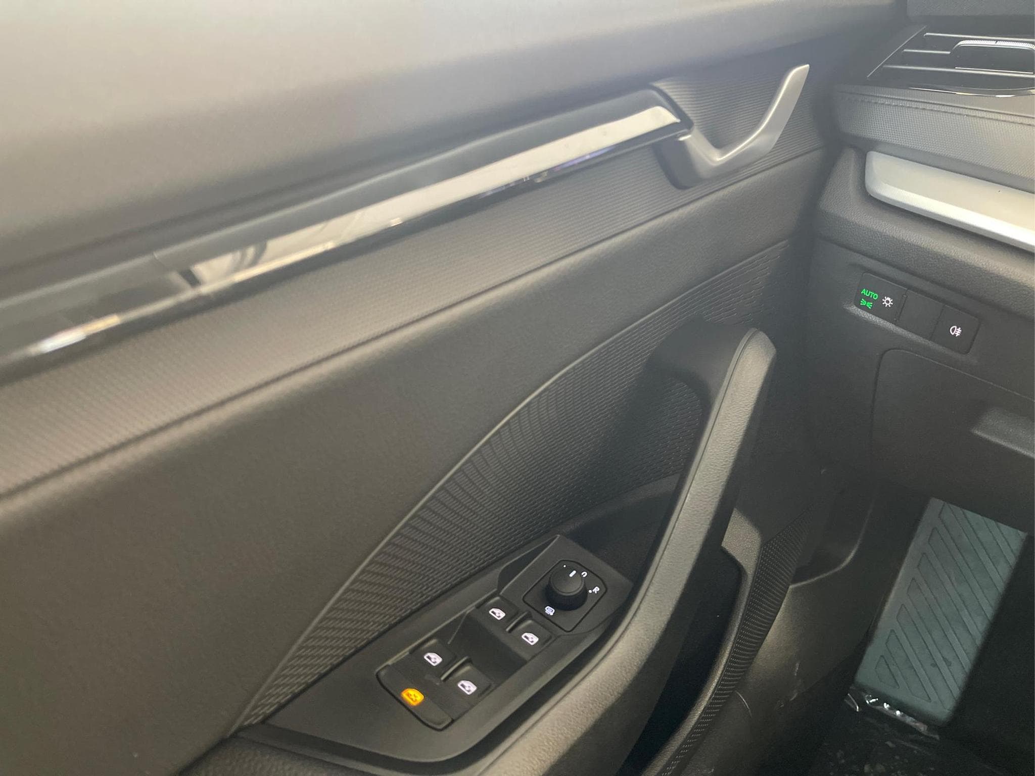 Skoda Octavia Essence (2026) - Photo 9