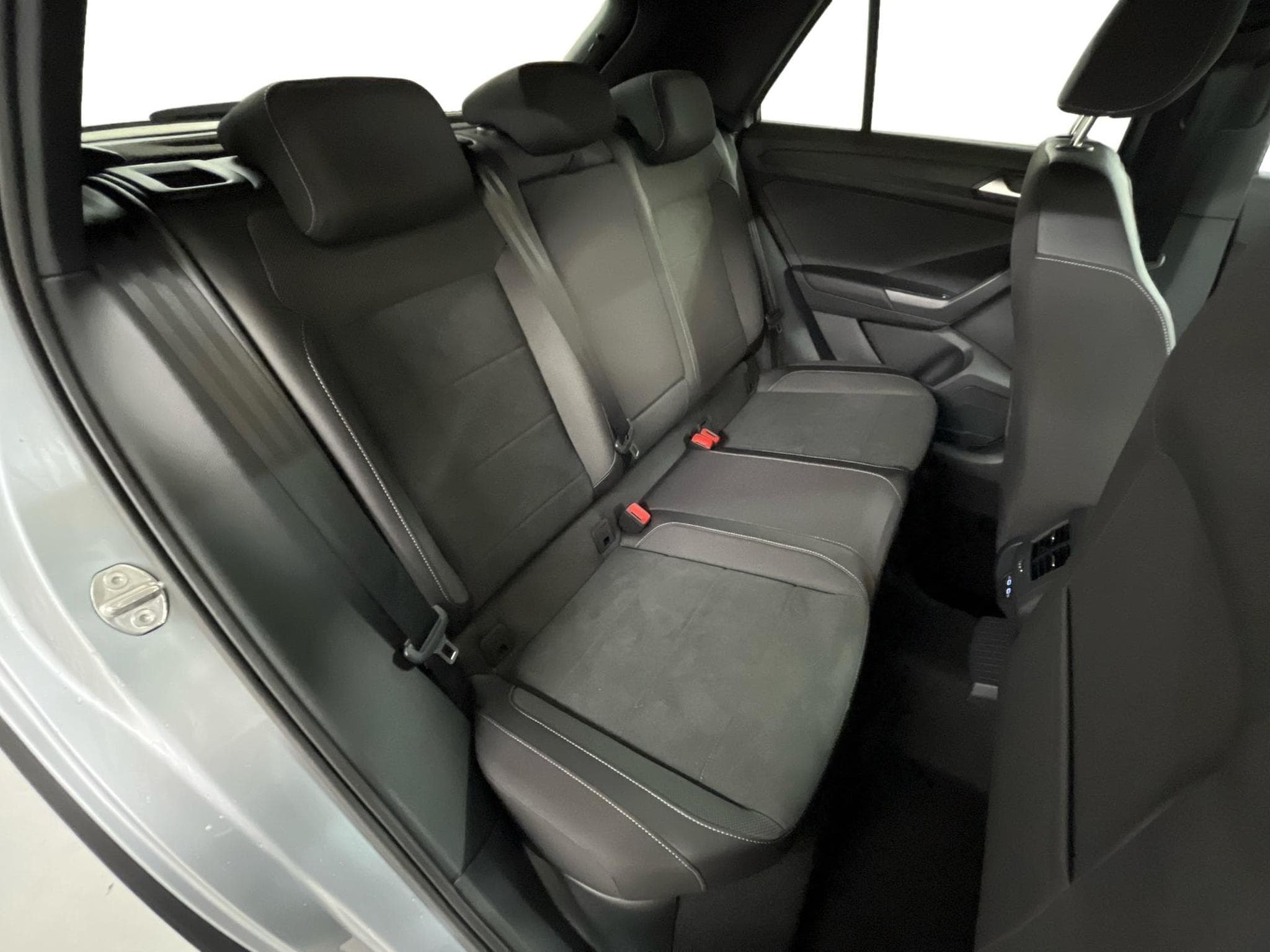 VW T-Roc Black Edition/Silver Edition (2025) - Photo 22