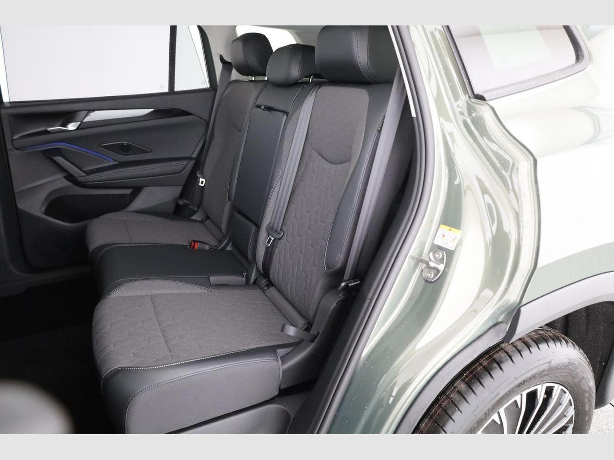 VW Tayron 1.5 TSI eHybrid 150 kW Life (2025) - Photo 10