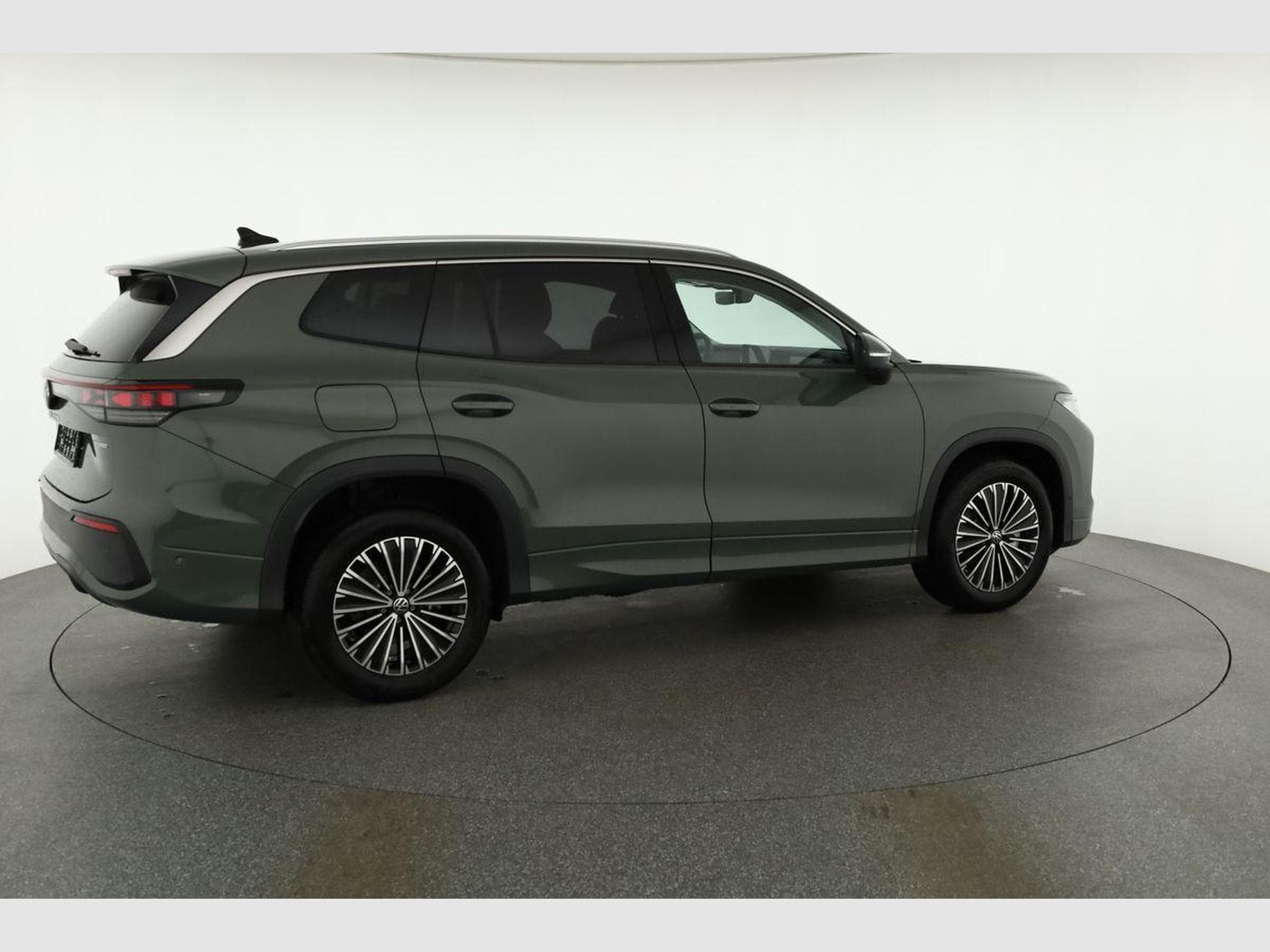 VW Tayron 1.5 TSI eHybrid 150 kW Life (2025) - Photo 21