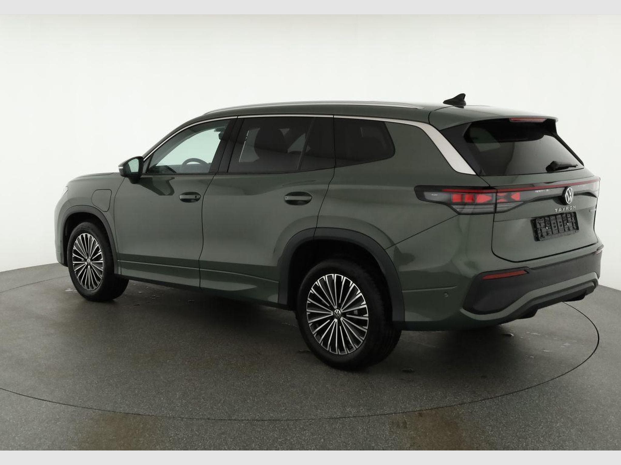 VW Tayron 1.5 TSI eHybrid 150 kW Life (2025) - Photo 3