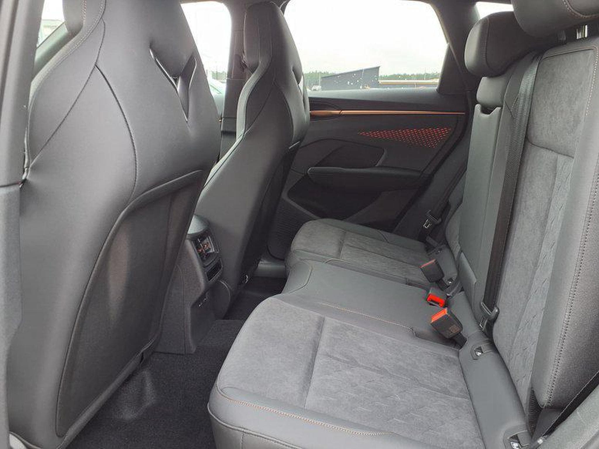 Cupra Terramar VZ 2.0 TSI 7-Gang-DSG 4Drive (2025) - Photo 6