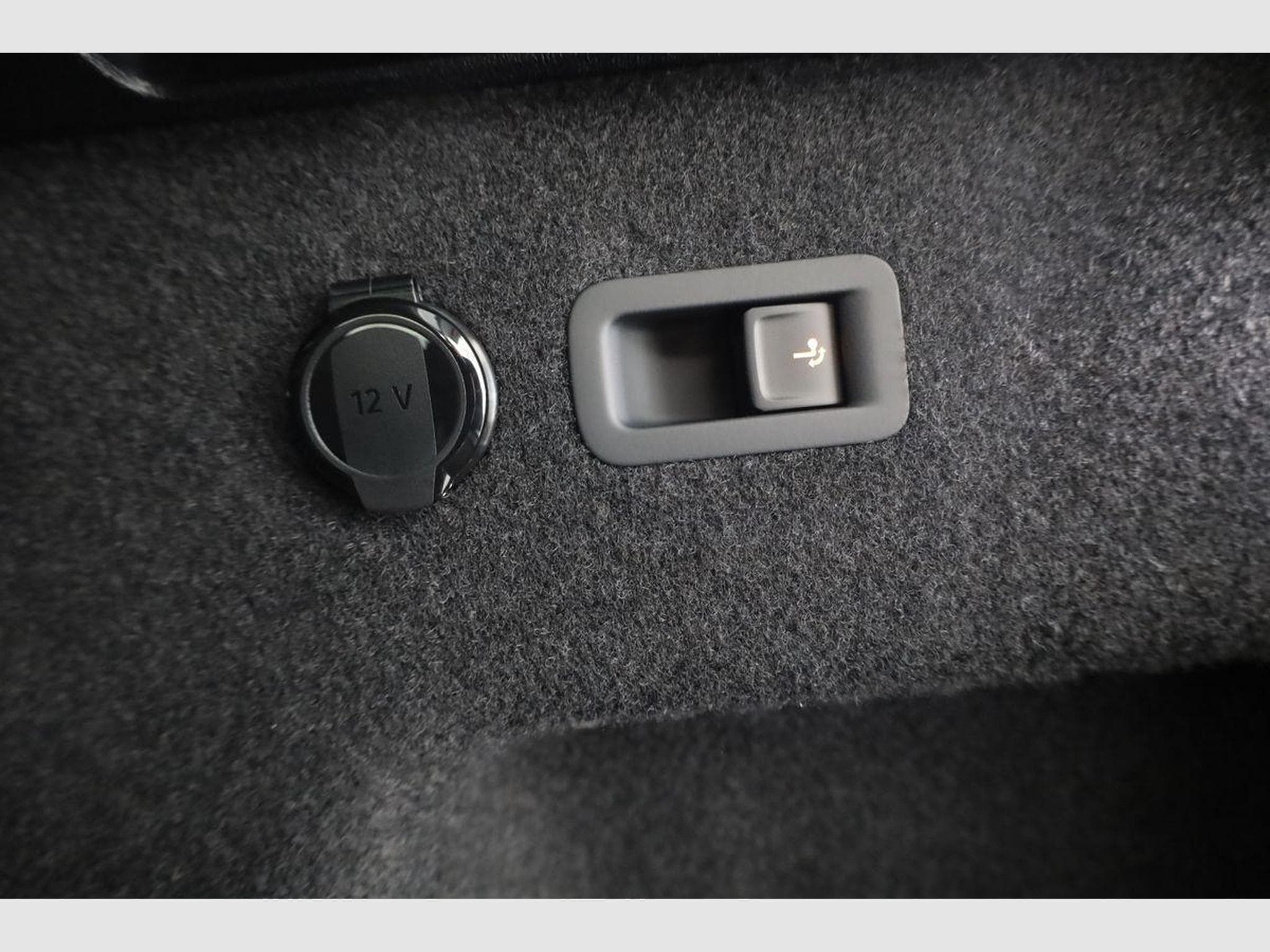 VW Tayron 2.0 TDI 142 kW 4Motion R-Line (2025) - Foto 13