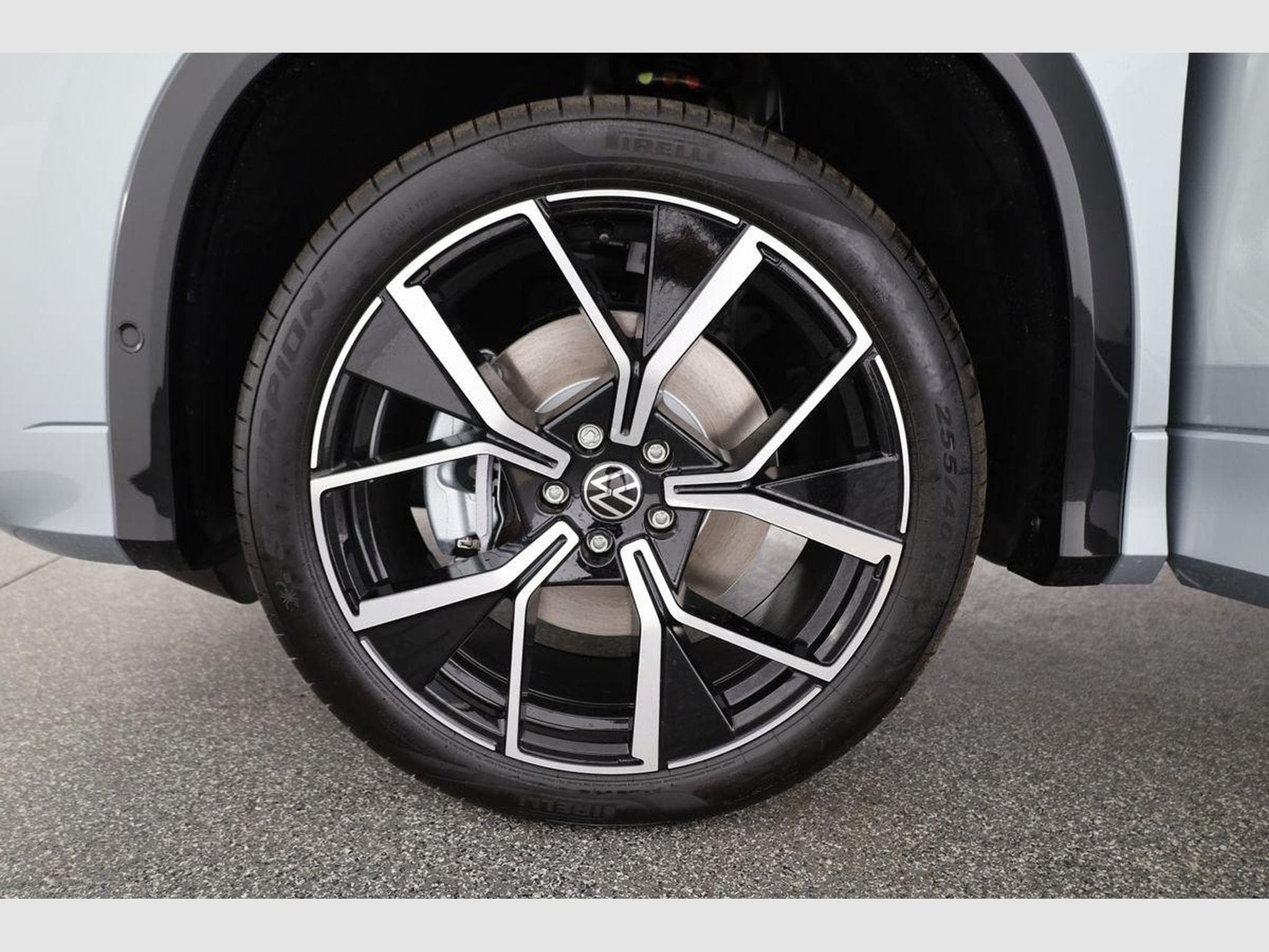 VW Tayron 2.0 TDI 142 kW 4Motion R-Line (2025) - Foto 4