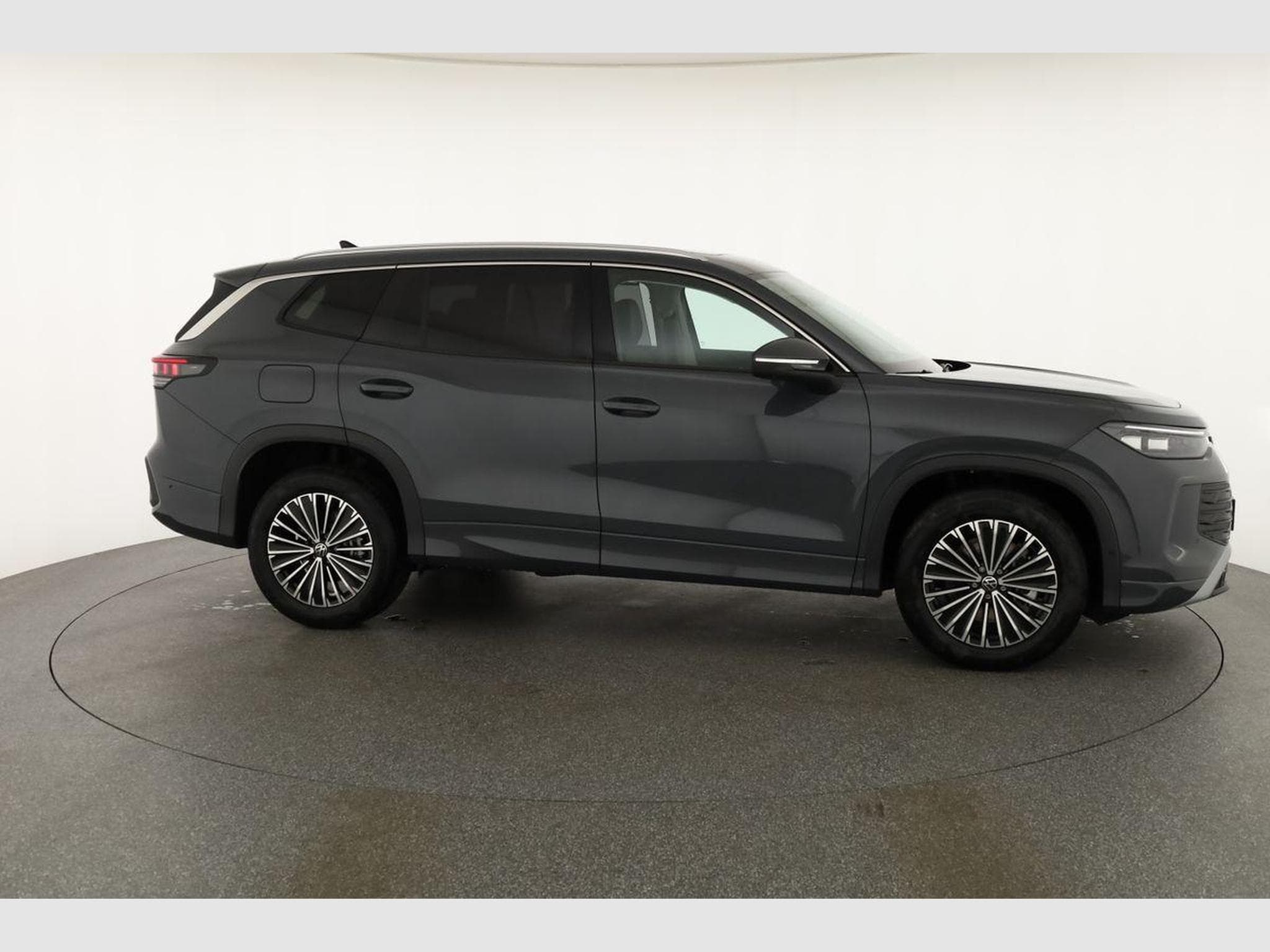 VW Tayron 1.5 TSI eHybrid 150 kW Life (2025) - Foto 25