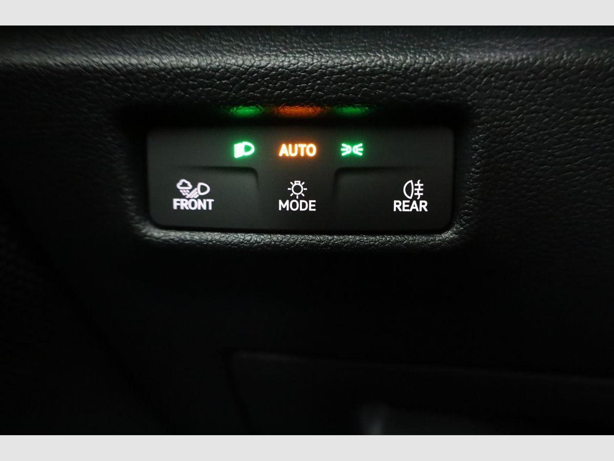 VW Tayron 1.5 TSI eHybrid 150 kW Life (2025) - Photo 8