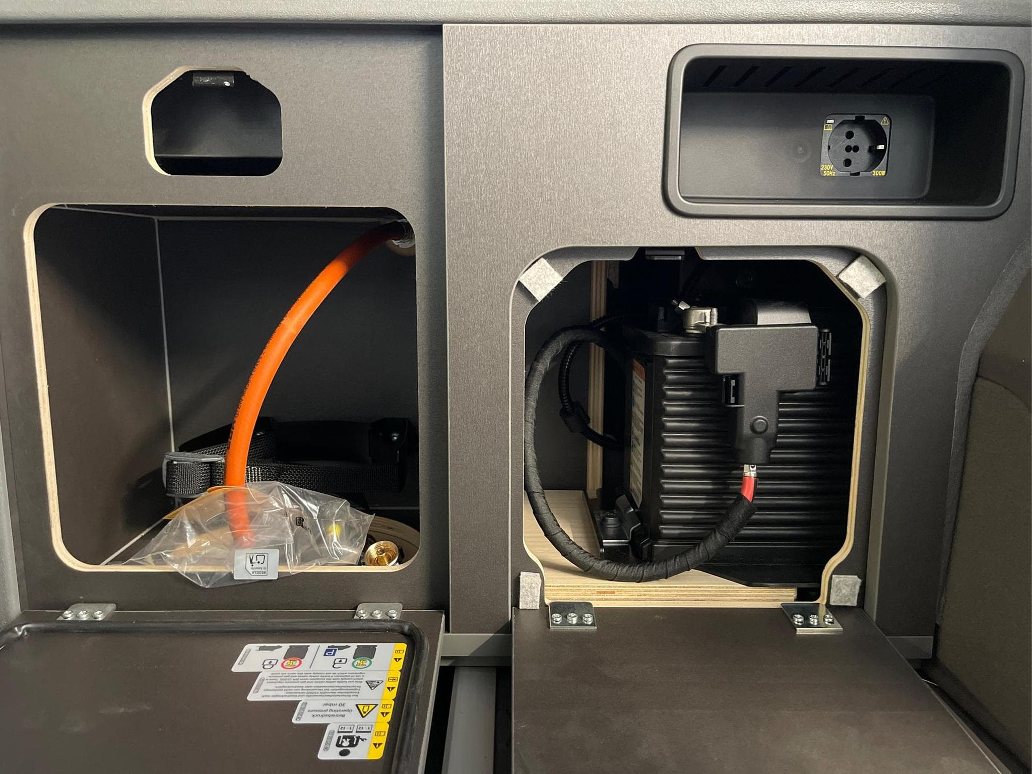 VW California Beach Camper (2025) - Photo 18